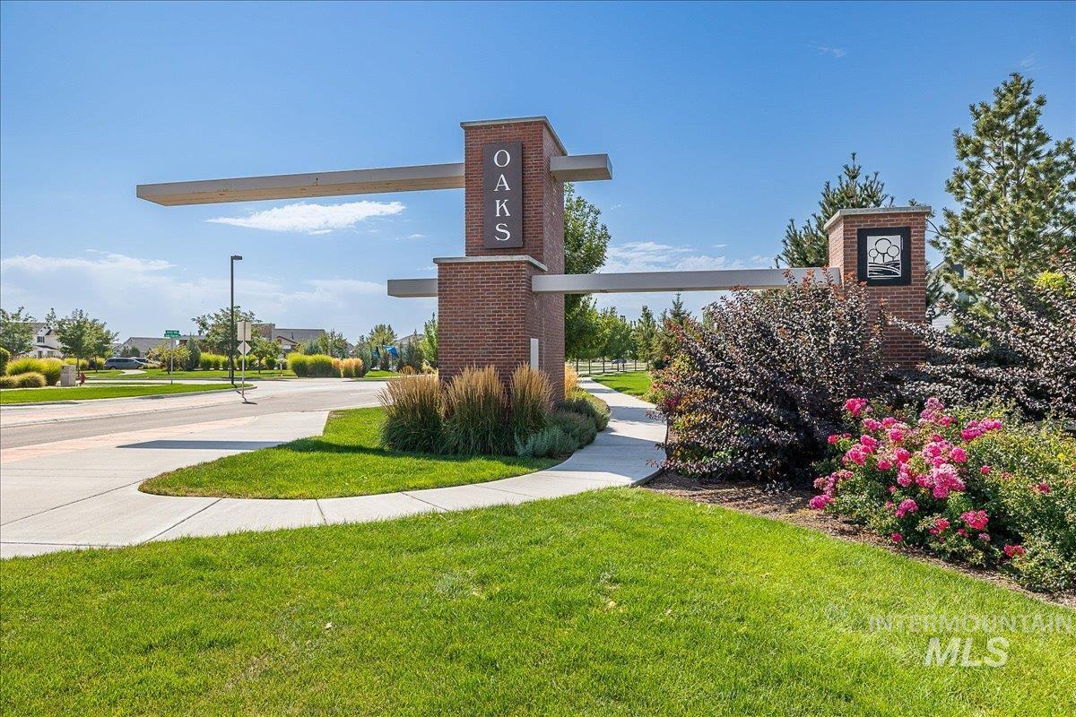 5911 W Quintale Dr, Meridian, Idaho 83646, 3 Bedrooms, 2 Bathrooms, Residential For Sale, Price $470,000,MLS 98996426