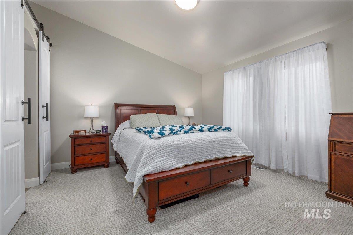 5911 W Quintale Dr, Meridian, Idaho 83646, 3 Bedrooms, 2 Bathrooms, Residential For Sale, Price $470,000,MLS 98996426