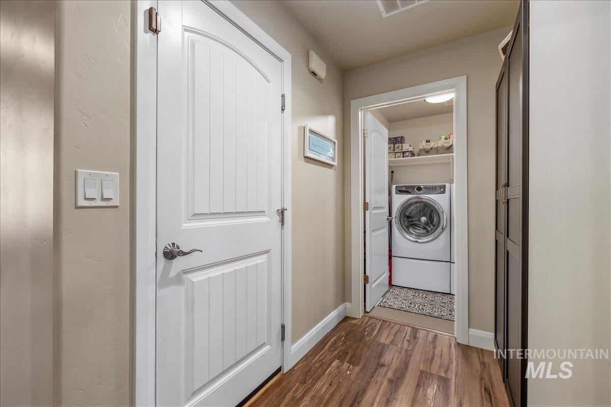 5911 W Quintale Dr, Meridian, Idaho 83646, 3 Bedrooms, 2 Bathrooms, Residential For Sale, Price $470,000,MLS 98996426