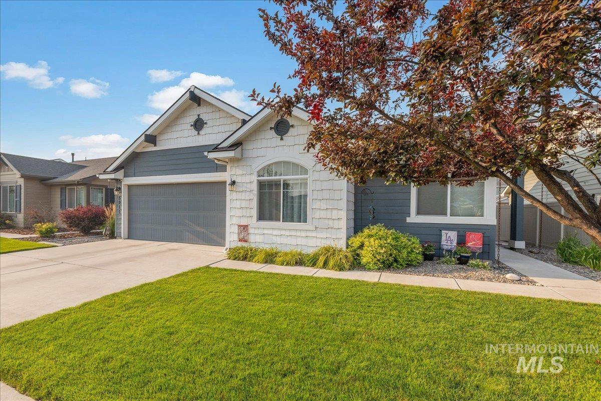 5911 W Quintale Dr, Meridian, Idaho 83646, 3 Bedrooms, 2 Bathrooms, Residential For Sale, Price $470,000,MLS 98996426