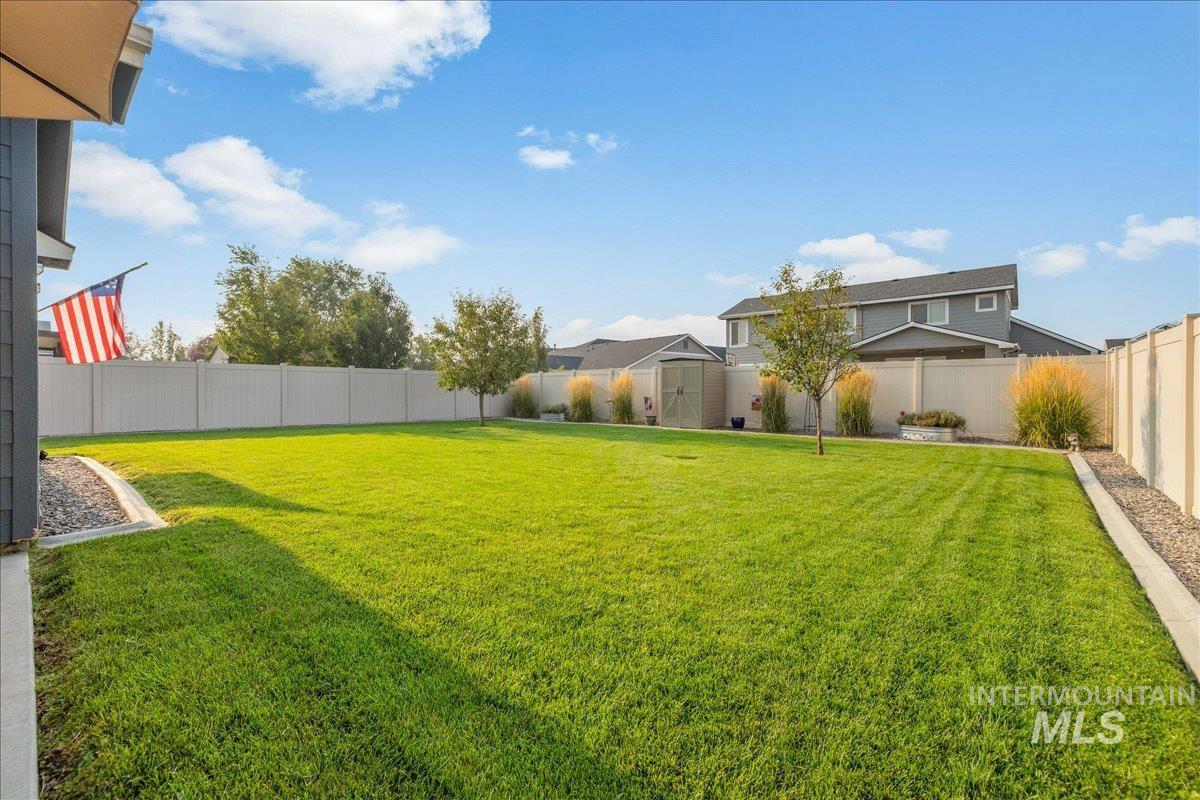 5911 W Quintale Dr, Meridian, Idaho 83646, 3 Bedrooms, 2 Bathrooms, Residential For Sale, Price $470,000,MLS 98996426