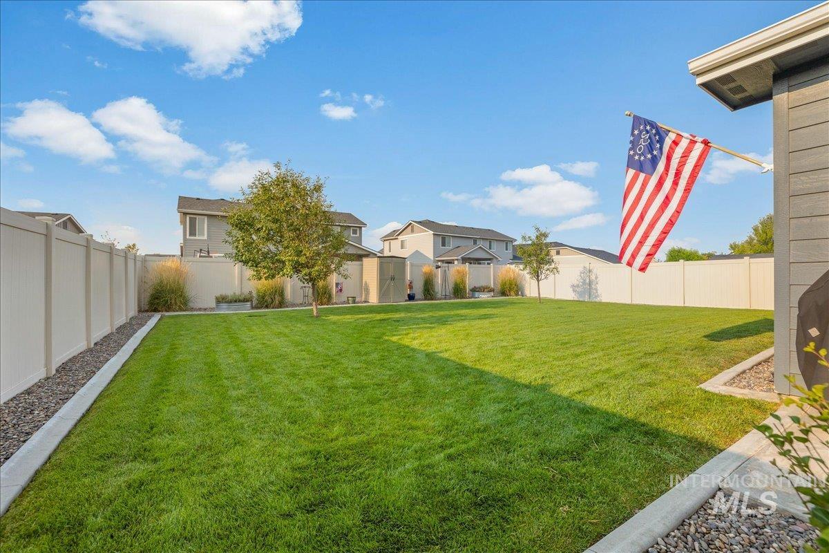 5911 W Quintale Dr, Meridian, Idaho 83646, 3 Bedrooms, 2 Bathrooms, Residential For Sale, Price $470,000,MLS 98996426