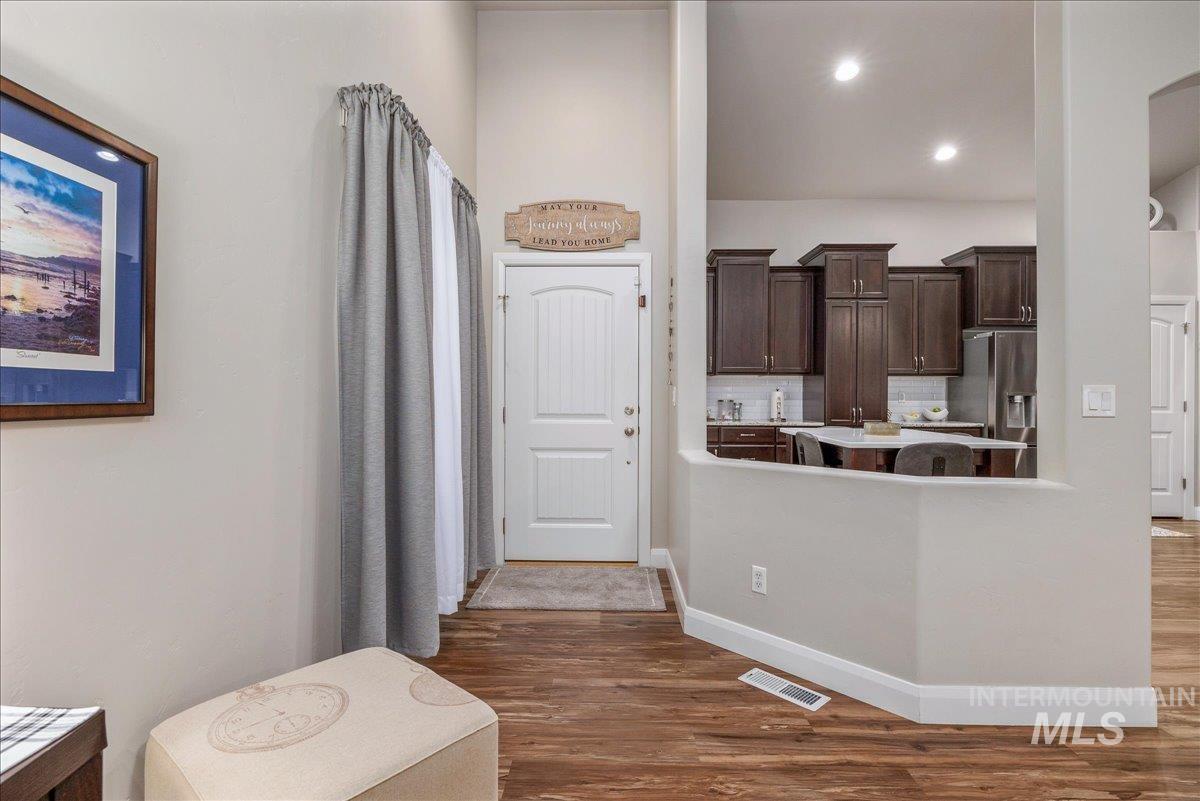 5911 W Quintale Dr, Meridian, Idaho 83646, 3 Bedrooms, 2 Bathrooms, Residential For Sale, Price $470,000,MLS 98996426