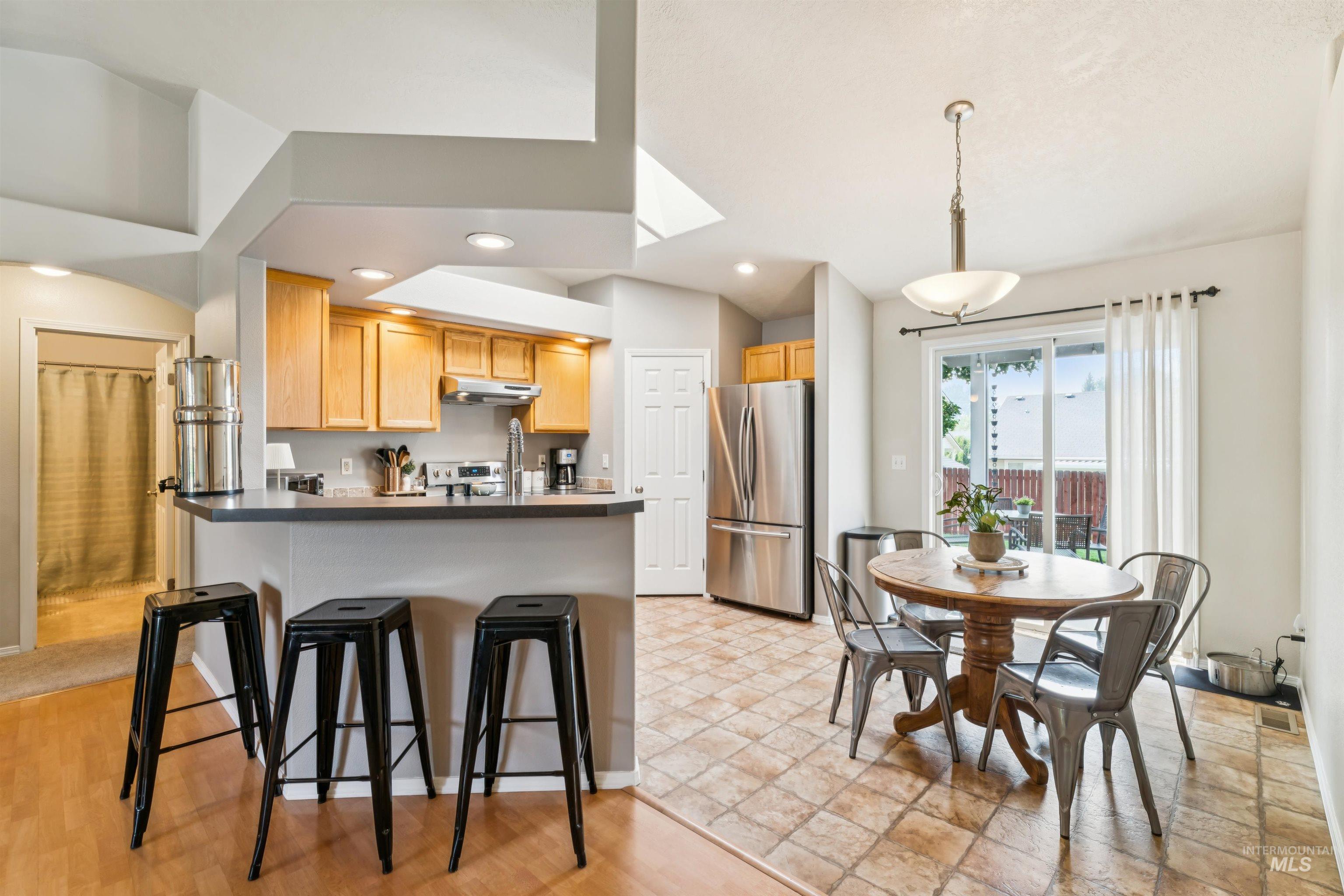 8655 W Dulcimer St., Boise, Idaho 83709, 3 Bedrooms, 2 Bathrooms, Residential For Sale, Price $424,999, 98996428