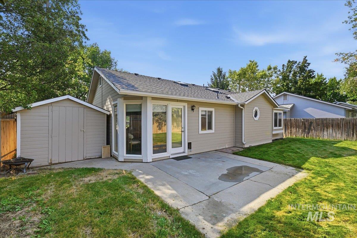 4200 E Carnation Court, Boise, Idaho 83716, 3 Bedrooms, 2 Bathrooms, Residential For Sale, Price $475,000,MLS 98996430