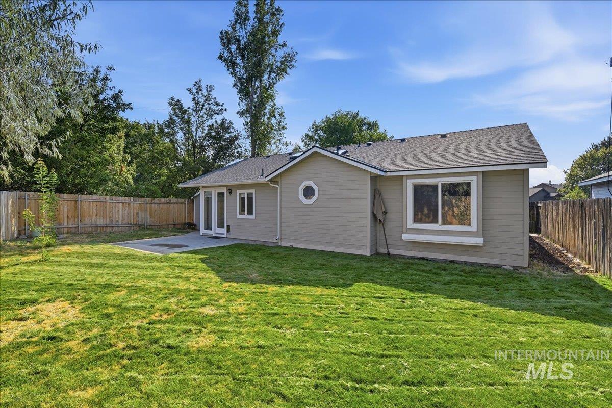 4200 E Carnation Court, Boise, Idaho 83716, 3 Bedrooms, 2 Bathrooms, Residential For Sale, Price $475,000,MLS 98996430