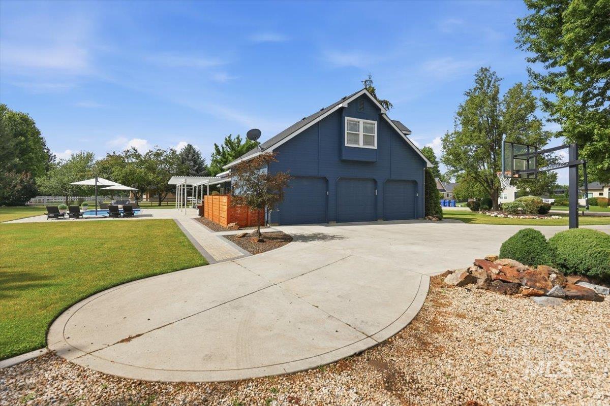 624 N Cove Colony Way, Eagle, Idaho 83616, 4 Bedrooms, 3.5 Bathrooms, Residential For Sale, Price $1,450,000, 98996432