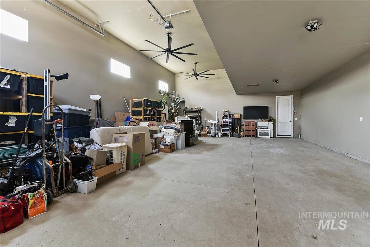 555 Burnside Ave, Middleton, Idaho 83644, 3 Bedrooms, 2 Bathrooms, Residential For Sale, Price $554,900, 98996434