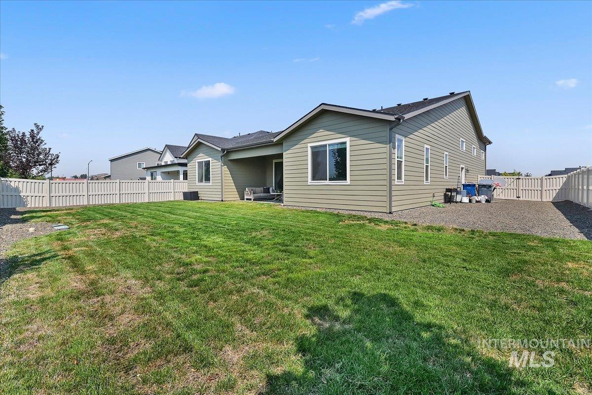 555 Burnside Ave, Middleton, Idaho 83644, 3 Bedrooms, 2 Bathrooms, Residential For Sale, Price $554,900, 98996434