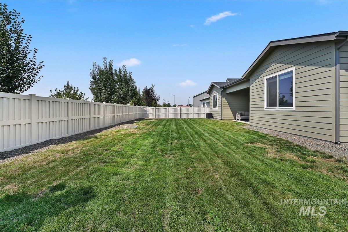 555 Burnside Ave, Middleton, Idaho 83644, 3 Bedrooms, 2 Bathrooms, Residential For Sale, Price $554,900, 98996434
