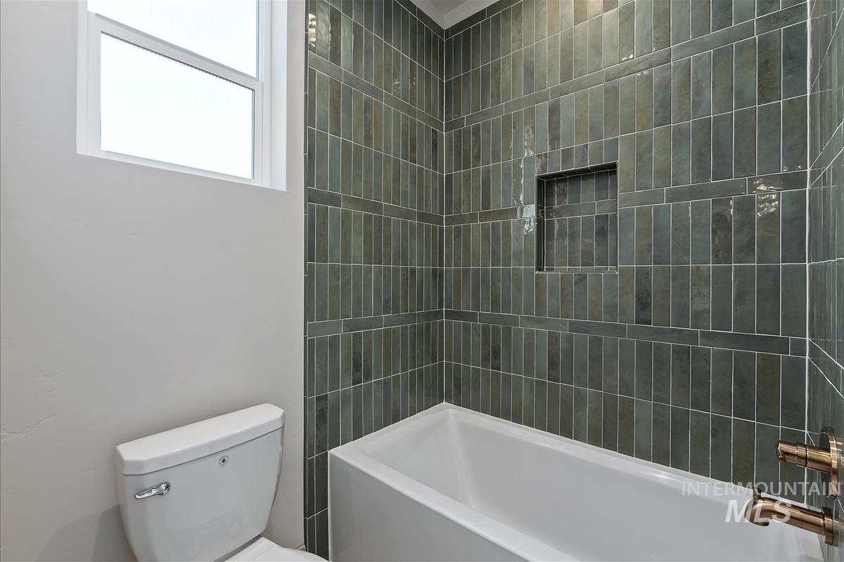 7006 E Chicken Hawk Loop, Nampa, Idaho 83686, 4 Bedrooms, 2.5 Bathrooms, Residential For Sale, Price $869,900,MLS 98996435