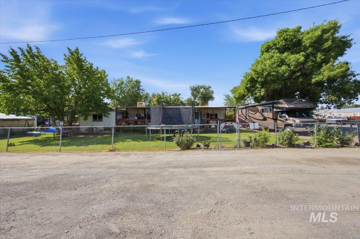 535 5th Ave W, Gooding, Idaho 83330, 2 Bedrooms, 1 Bathroom, Residential For Sale, Price $175,000, 98996437