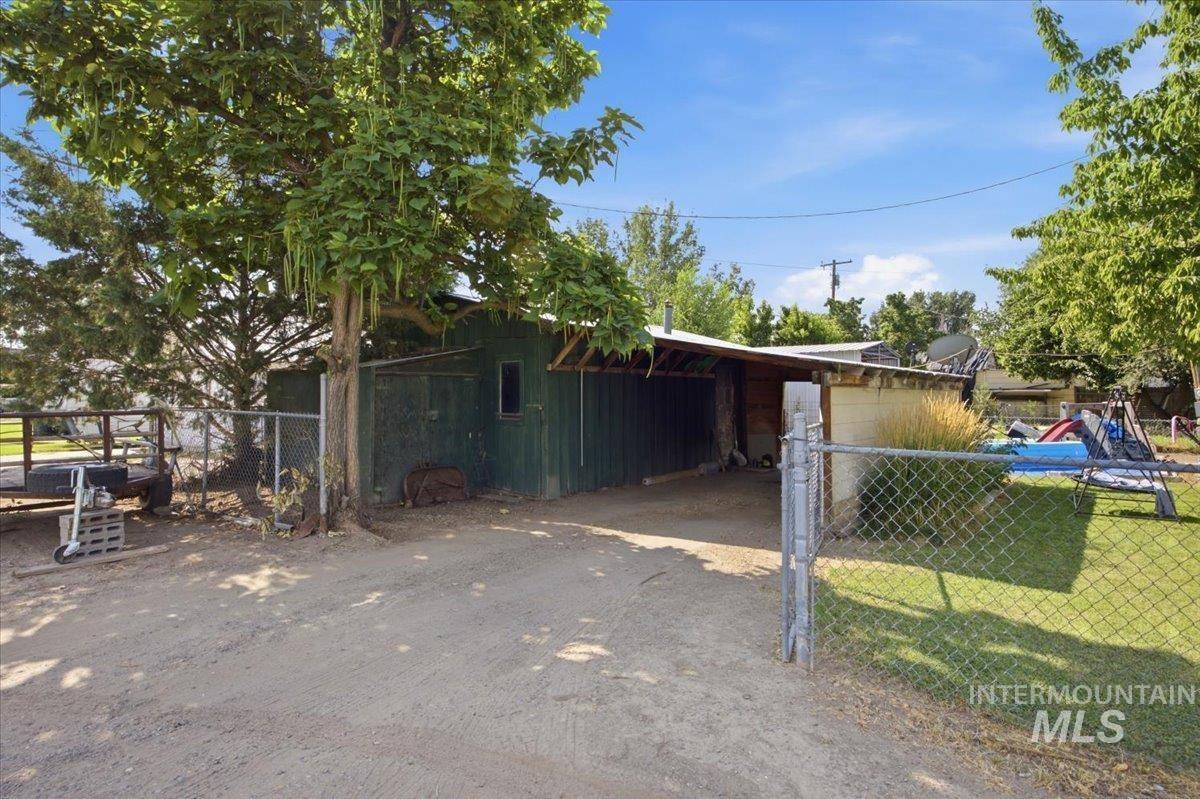 535 5th Ave W, Gooding, Idaho 83330, 2 Bedrooms, 1 Bathroom, Residential For Sale, Price $175,000, 98996437