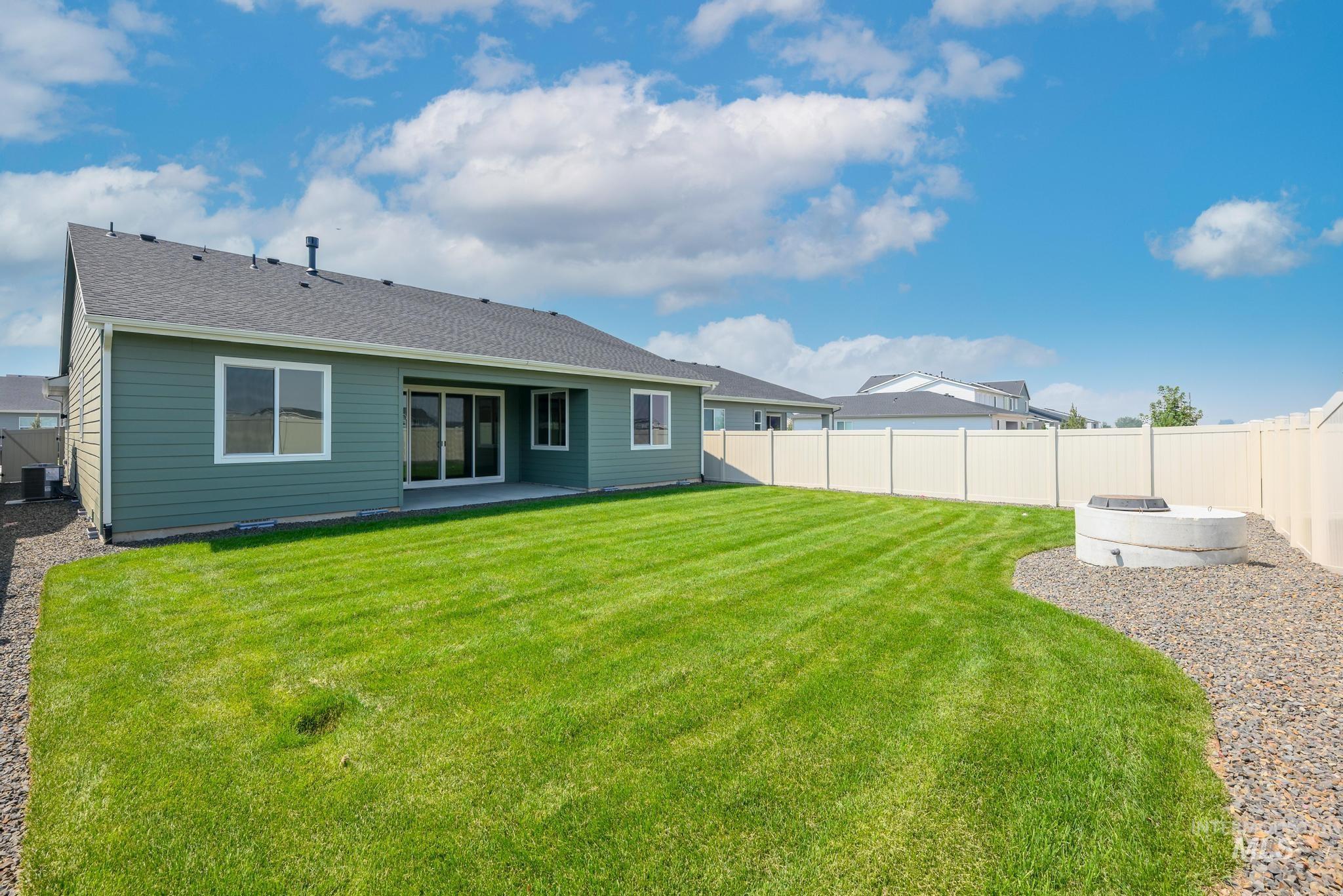 6218 W Snow Currant St, Meridian, Idaho 83646, 3 Bedrooms, 2 Bathrooms, Residential For Sale, Price $559,000,MLS 98996443
