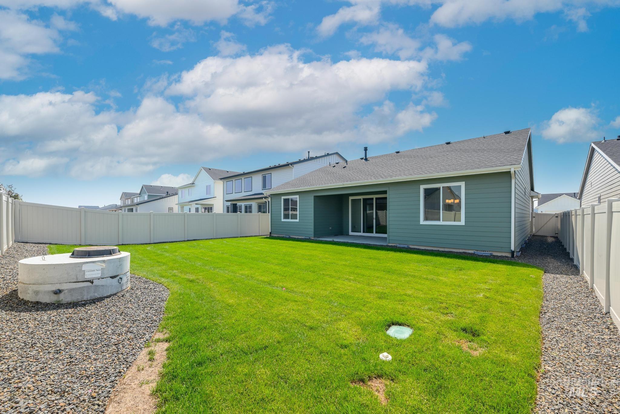 6218 W Snow Currant St, Meridian, Idaho 83646, 3 Bedrooms, 2 Bathrooms, Residential For Sale, Price $559,000,MLS 98996443