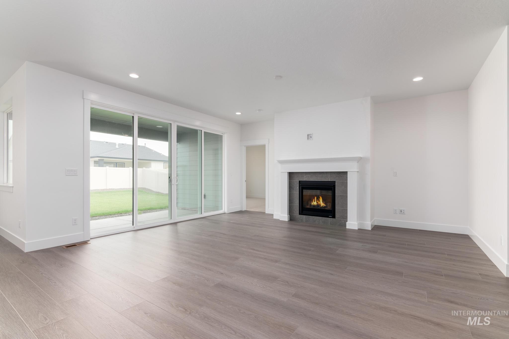 6218 W Snow Currant St, Meridian, Idaho 83646, 3 Bedrooms, 2 Bathrooms, Residential For Sale, Price $559,000,MLS 98996443