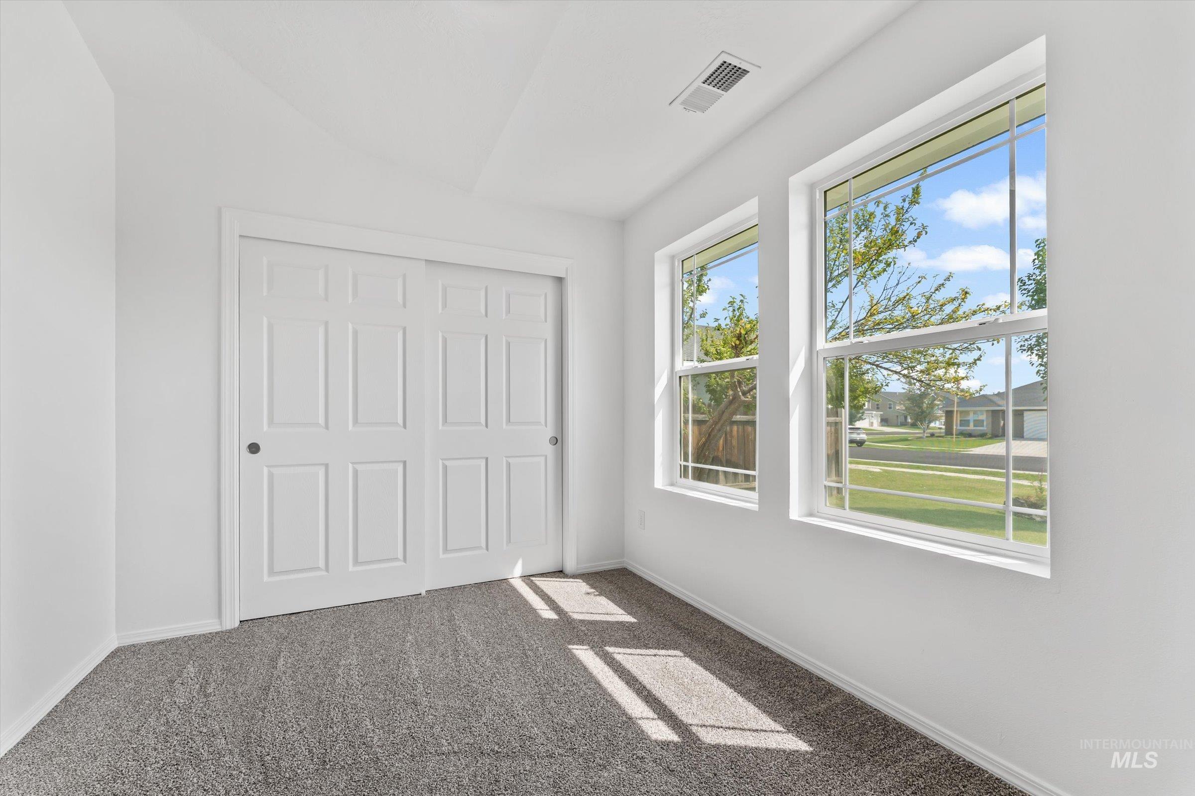 12634 W Kempshire Ct., Star, Idaho 83669, 4 Bedrooms, 2 Bathrooms, Residential For Sale, Price $450,000,MLS 98996446