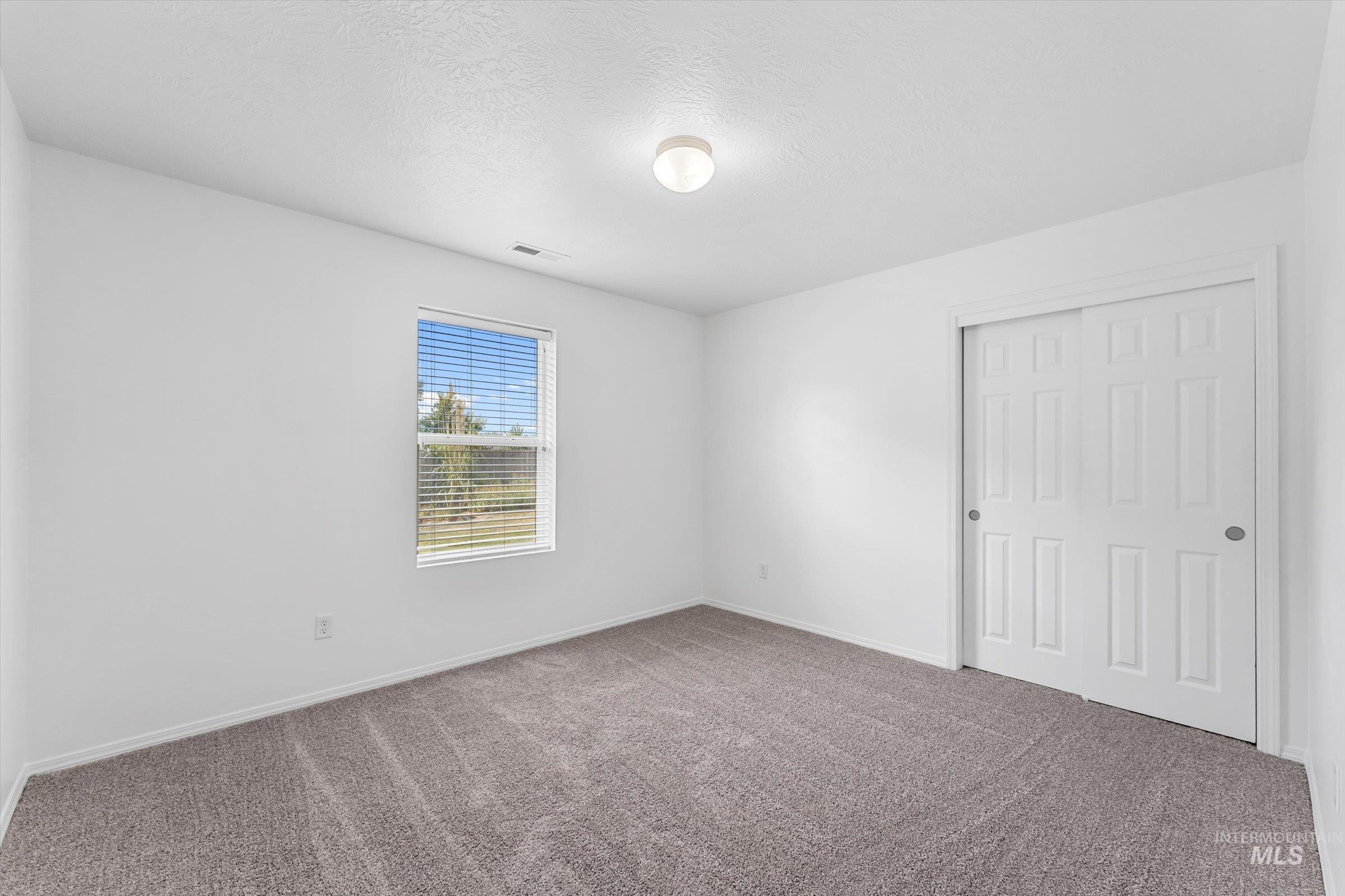 12634 W Kempshire Ct., Star, Idaho 83669, 4 Bedrooms, 2 Bathrooms, Residential For Sale, Price $450,000,MLS 98996446