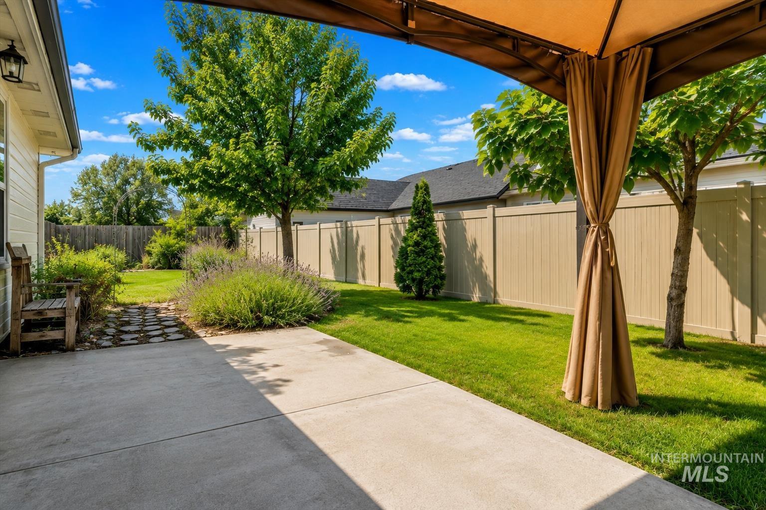 12634 W Kempshire Ct., Star, Idaho 83669, 4 Bedrooms, 2 Bathrooms, Residential For Sale, Price $450,000,MLS 98996446