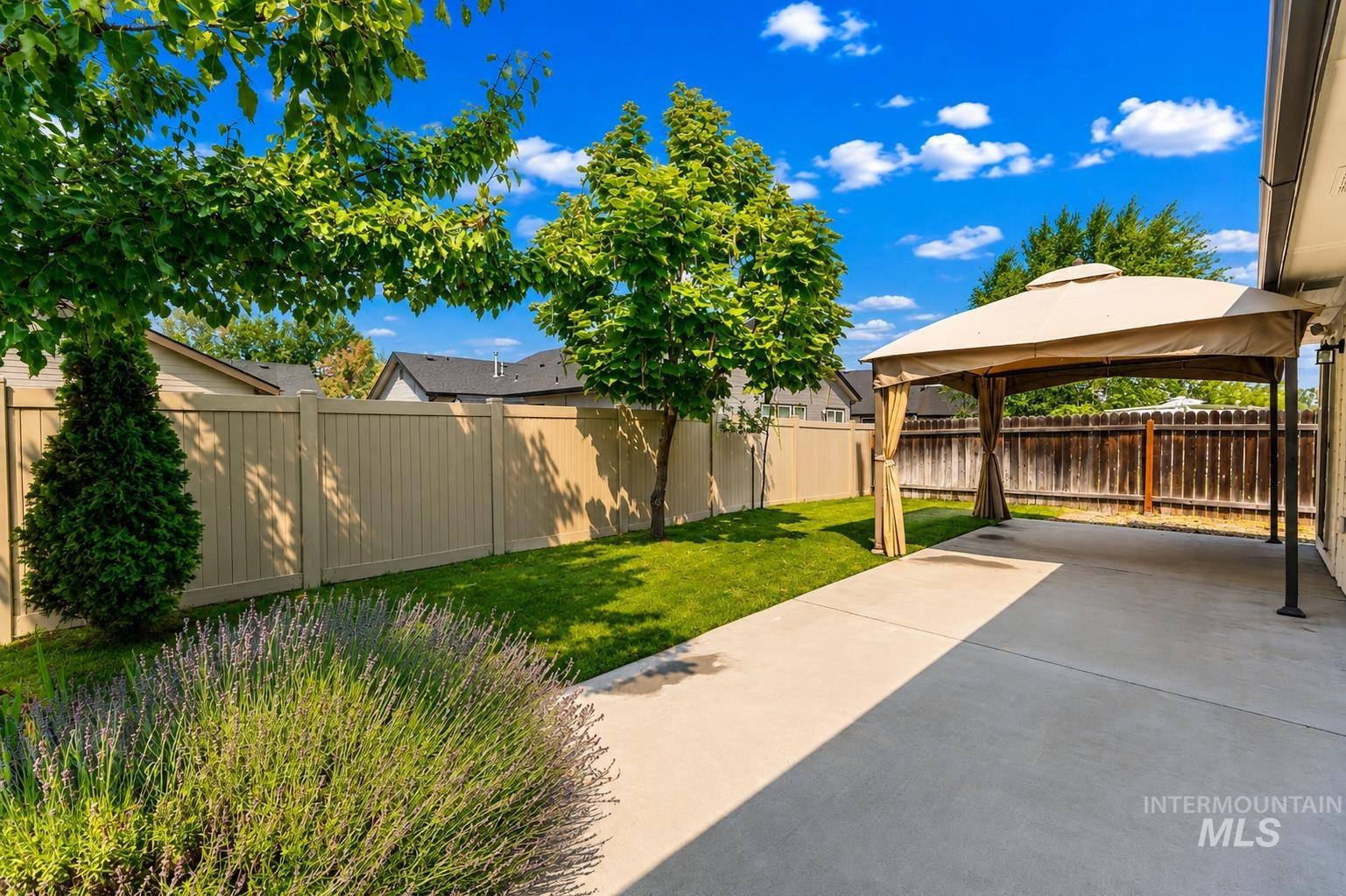12634 W Kempshire Ct., Star, Idaho 83669, 4 Bedrooms, 2 Bathrooms, Residential For Sale, Price $450,000,MLS 98996446