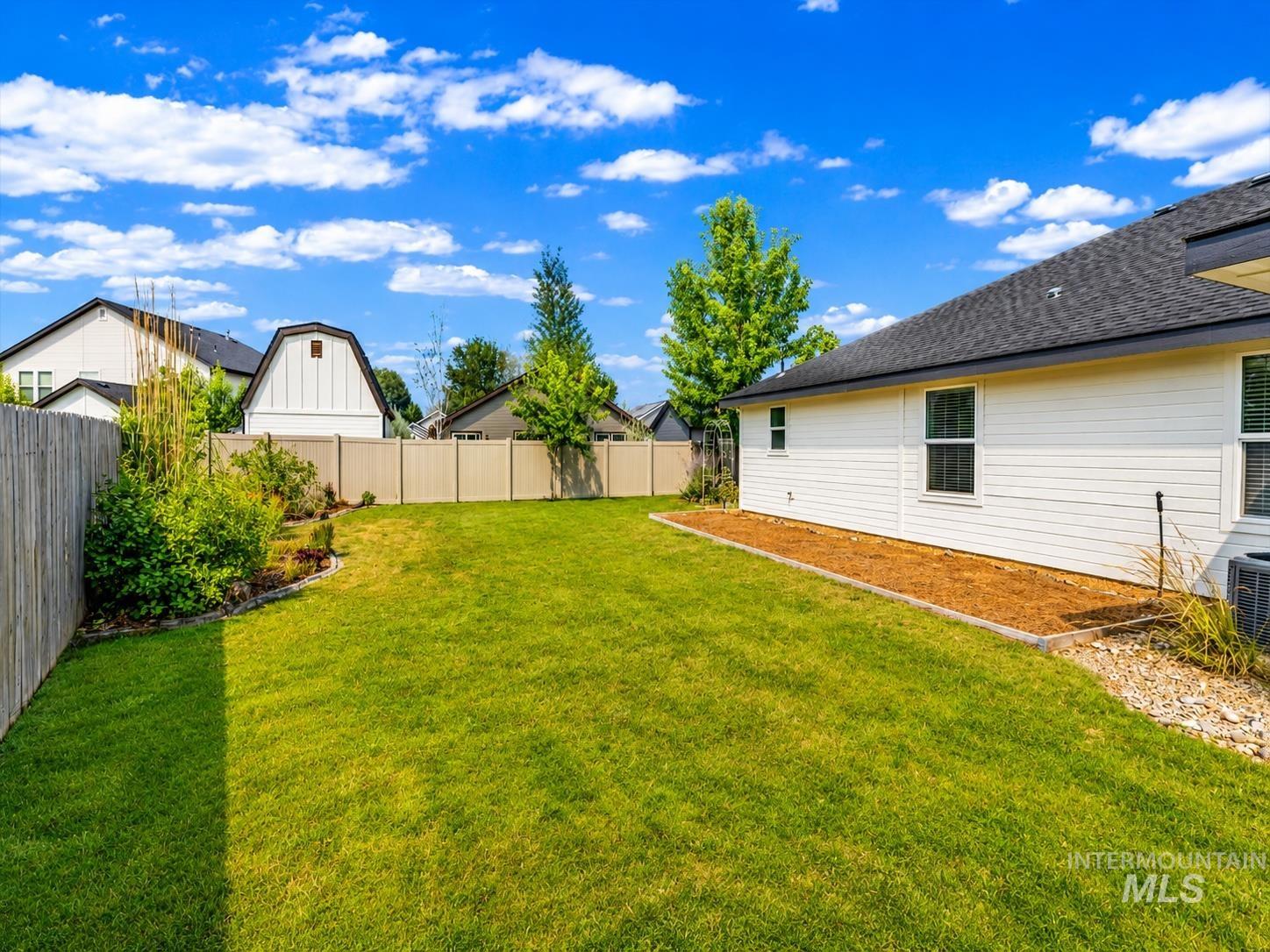 12634 W Kempshire Ct., Star, Idaho 83669, 4 Bedrooms, 2 Bathrooms, Residential For Sale, Price $450,000,MLS 98996446