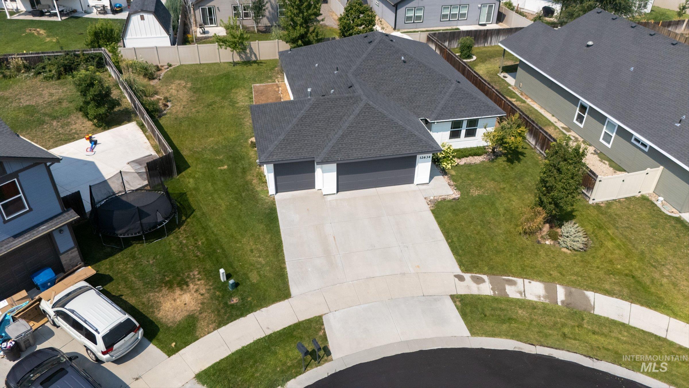 12634 W Kempshire Ct., Star, Idaho 83669, 4 Bedrooms, 2 Bathrooms, Residential For Sale, Price $450,000,MLS 98996446