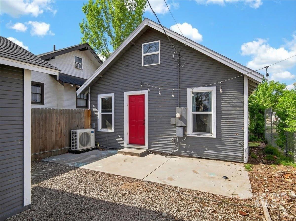 722 S Washington, Emmett, Idaho 83617, 2 Bedrooms, 1 Bathroom, Residential For Sale, Price $249,900, 98996450