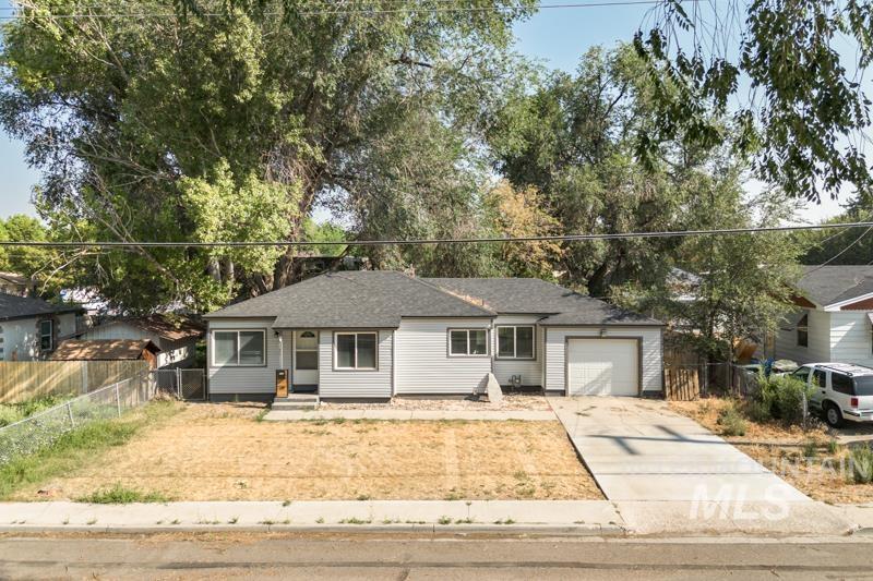 730 E Cedar St, Pocatello, Idaho 83201, 2 Bedrooms, 1 Bathroom, Residential For Sale, Price $250,000, 98996451