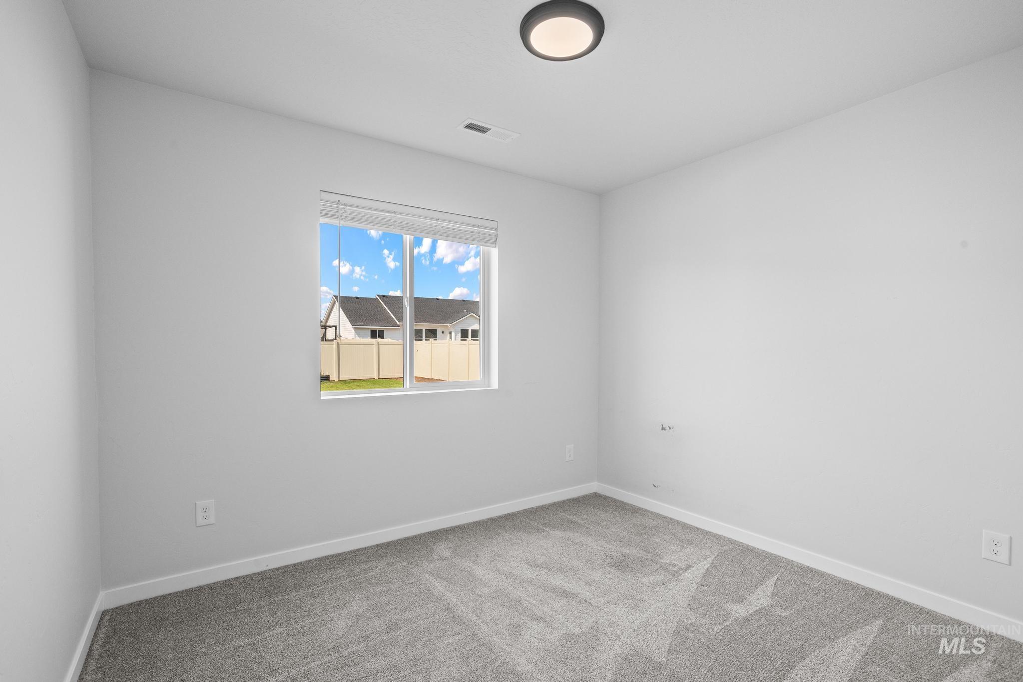 5260 E Burnte Peak St., Nampa, Idaho 83687, 5 Bedrooms, 3 Bathrooms, Residential For Sale, Price $549,990,MLS 98996452