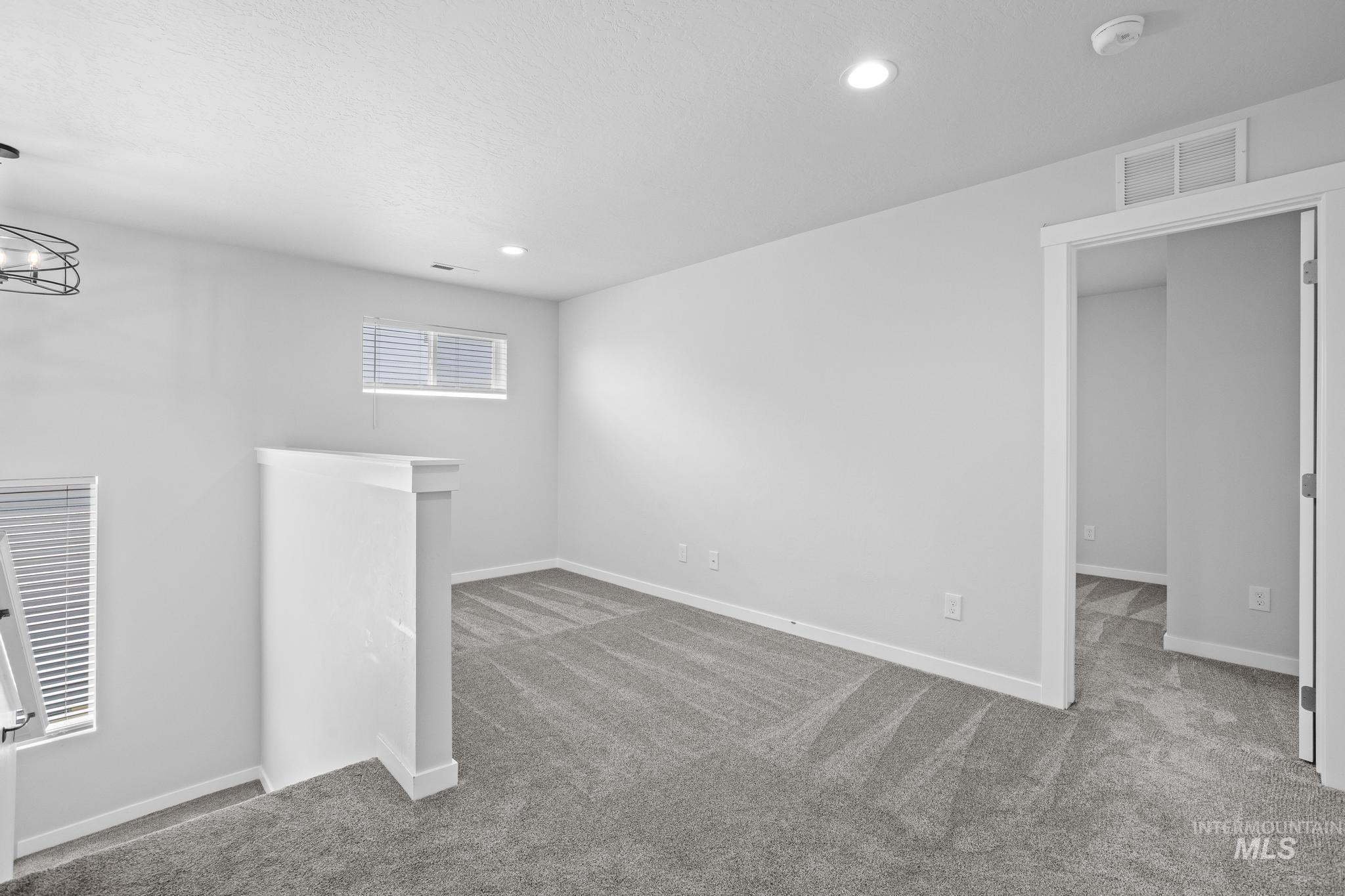 5260 E Burnte Peak St., Nampa, Idaho 83687, 5 Bedrooms, 3 Bathrooms, Residential For Sale, Price $549,990,MLS 98996452