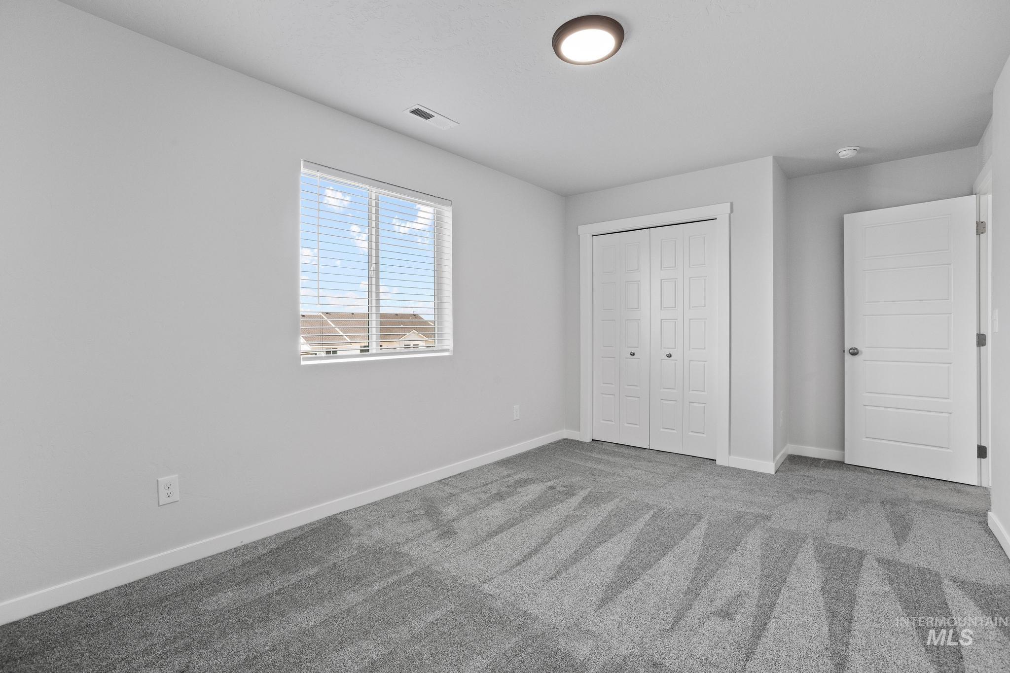5260 E Burnte Peak St., Nampa, Idaho 83687, 5 Bedrooms, 3 Bathrooms, Residential For Sale, Price $549,990,MLS 98996452