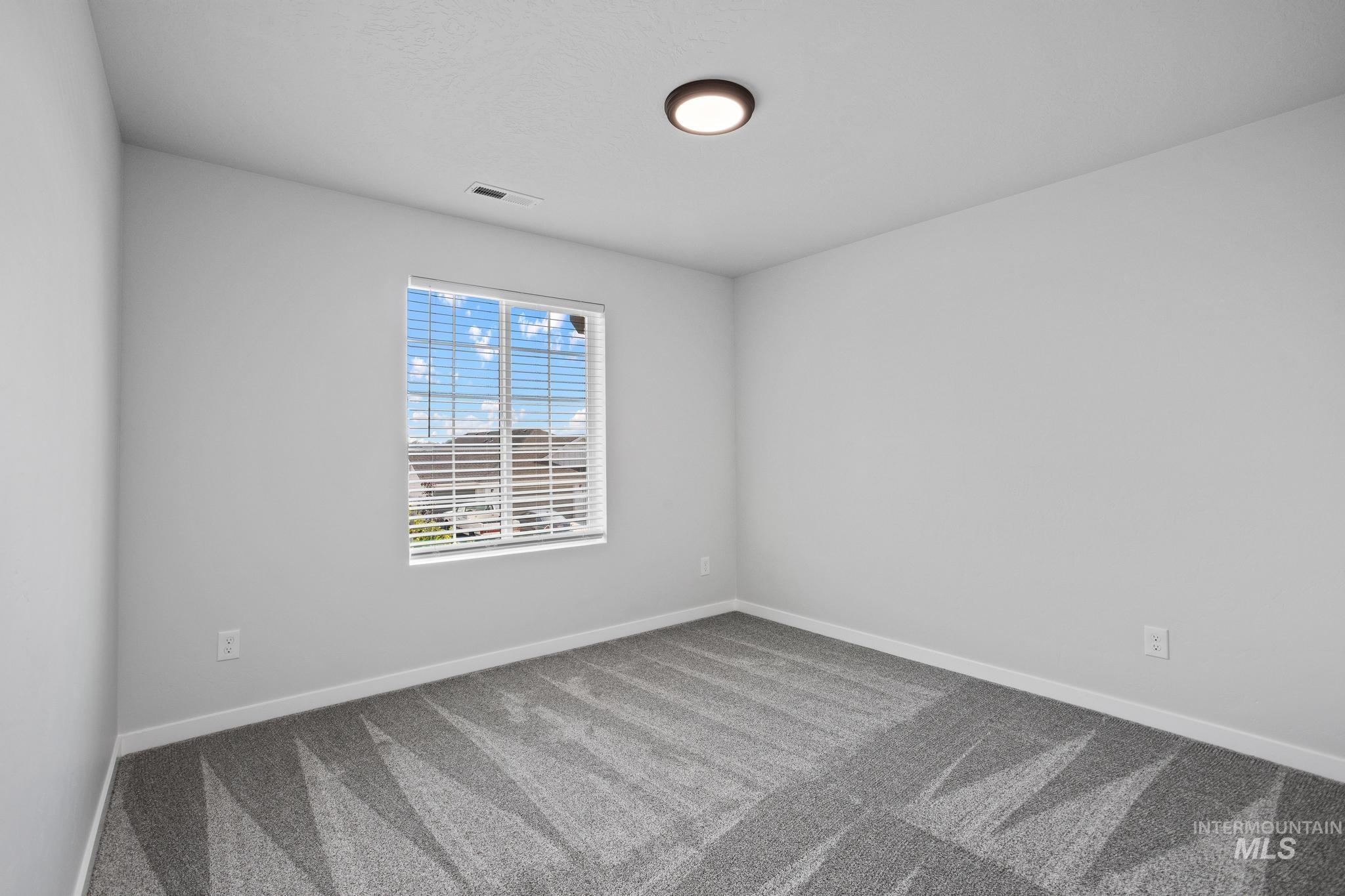 5260 E Burnte Peak St., Nampa, Idaho 83687, 5 Bedrooms, 3 Bathrooms, Residential For Sale, Price $549,990,MLS 98996452