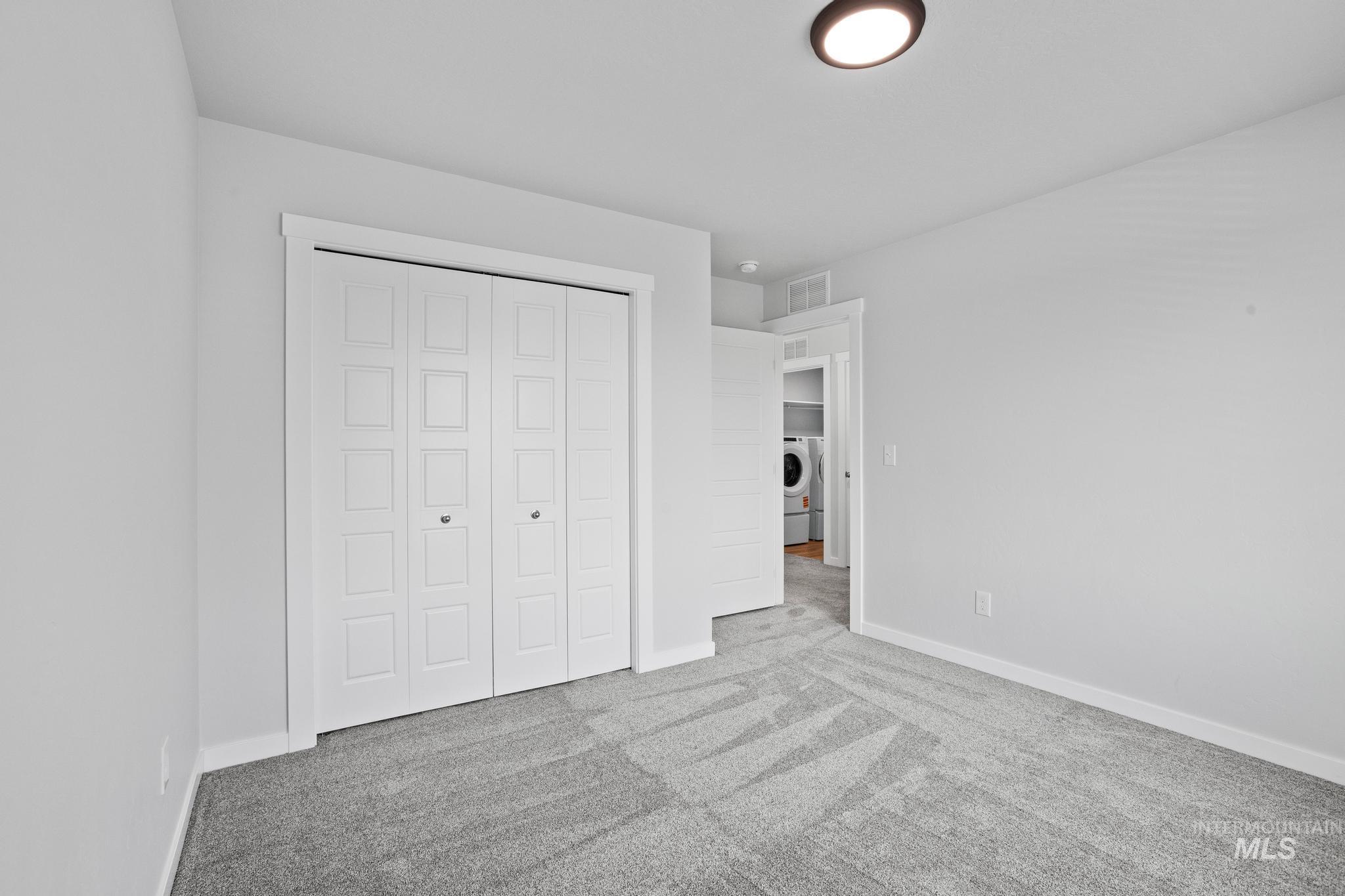 5260 E Burnte Peak St., Nampa, Idaho 83687, 5 Bedrooms, 3 Bathrooms, Residential For Sale, Price $549,990,MLS 98996452