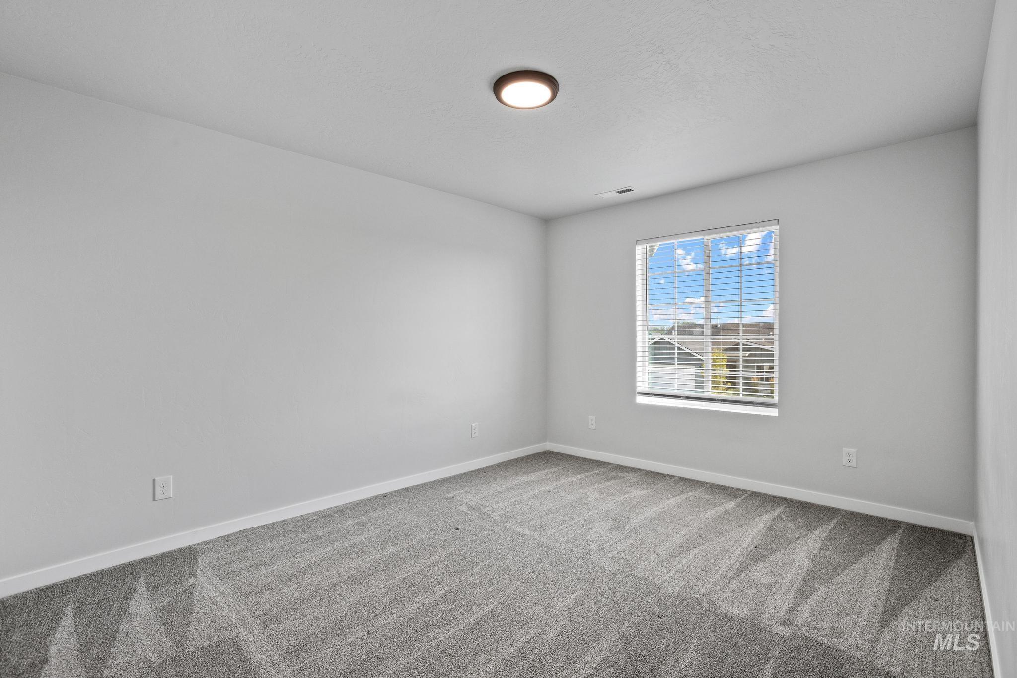 5260 E Burnte Peak St., Nampa, Idaho 83687, 5 Bedrooms, 3 Bathrooms, Residential For Sale, Price $549,990,MLS 98996452