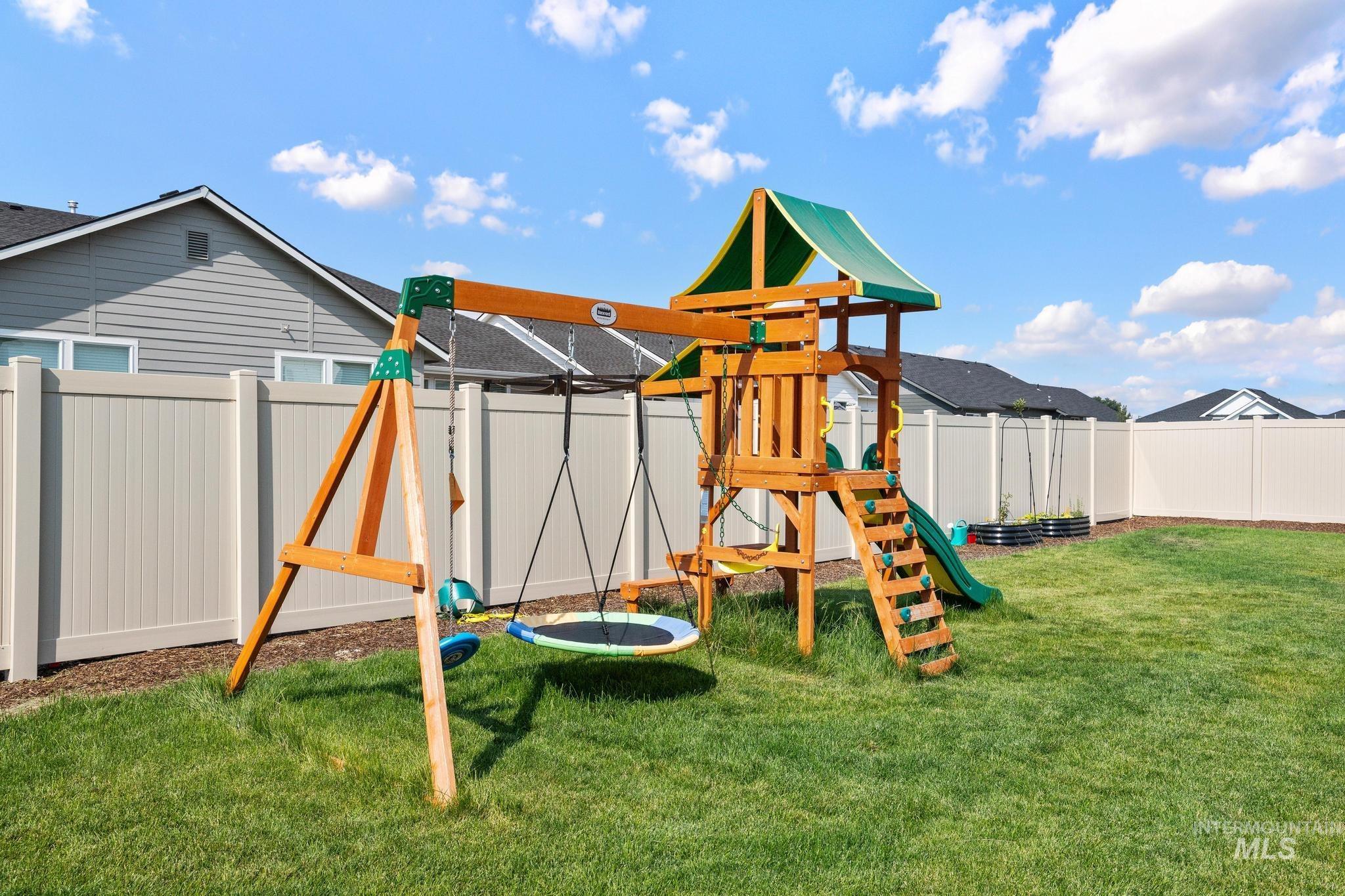 5260 E Burnte Peak St., Nampa, Idaho 83687, 5 Bedrooms, 3 Bathrooms, Residential For Sale, Price $549,990,MLS 98996452