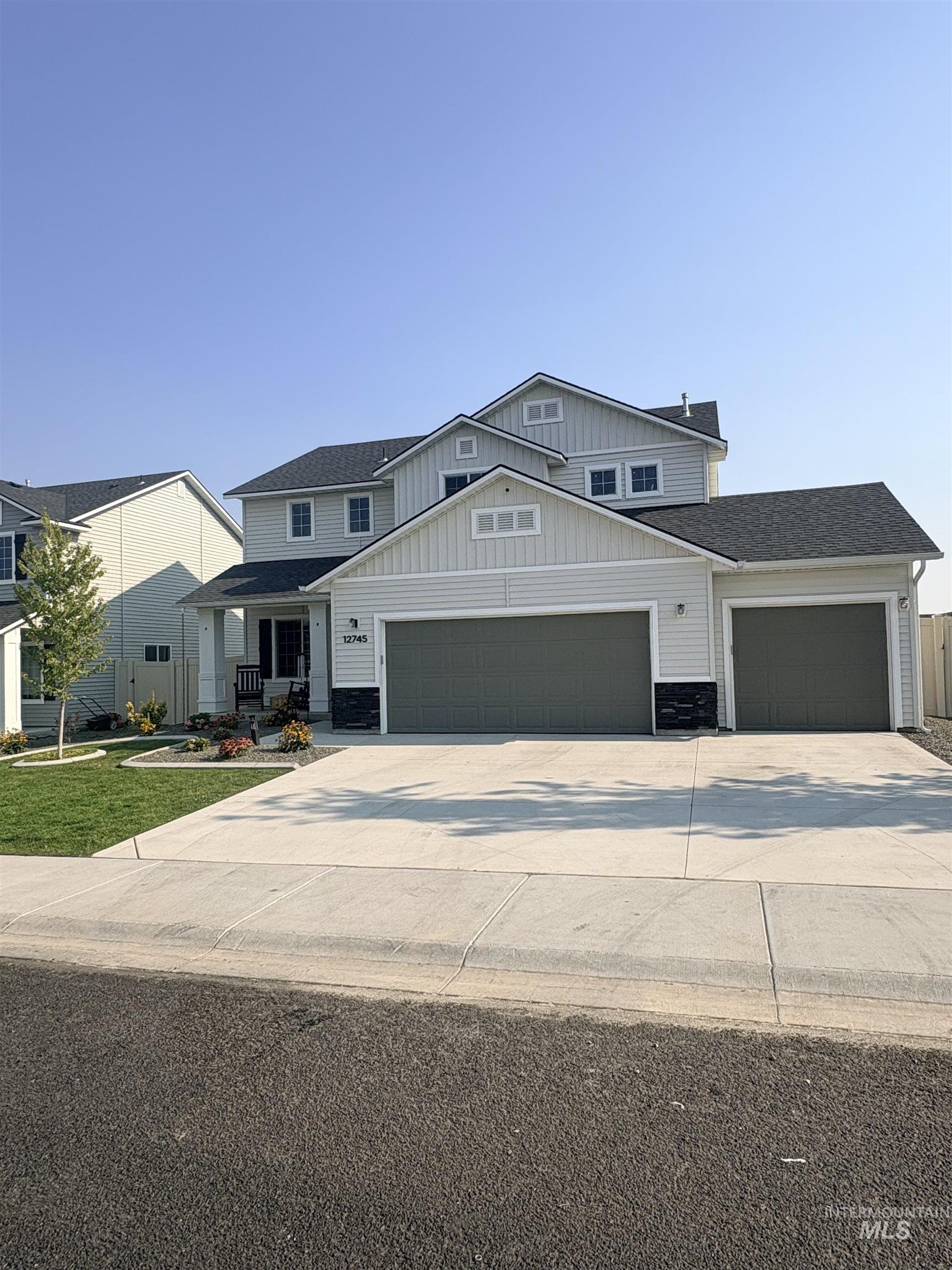 12745 Ashfield, Caldwell, Idaho 83607, 4 Bedrooms, 2.5 Bathrooms, Residential For Sale, Price $475,000,MLS 98996453
