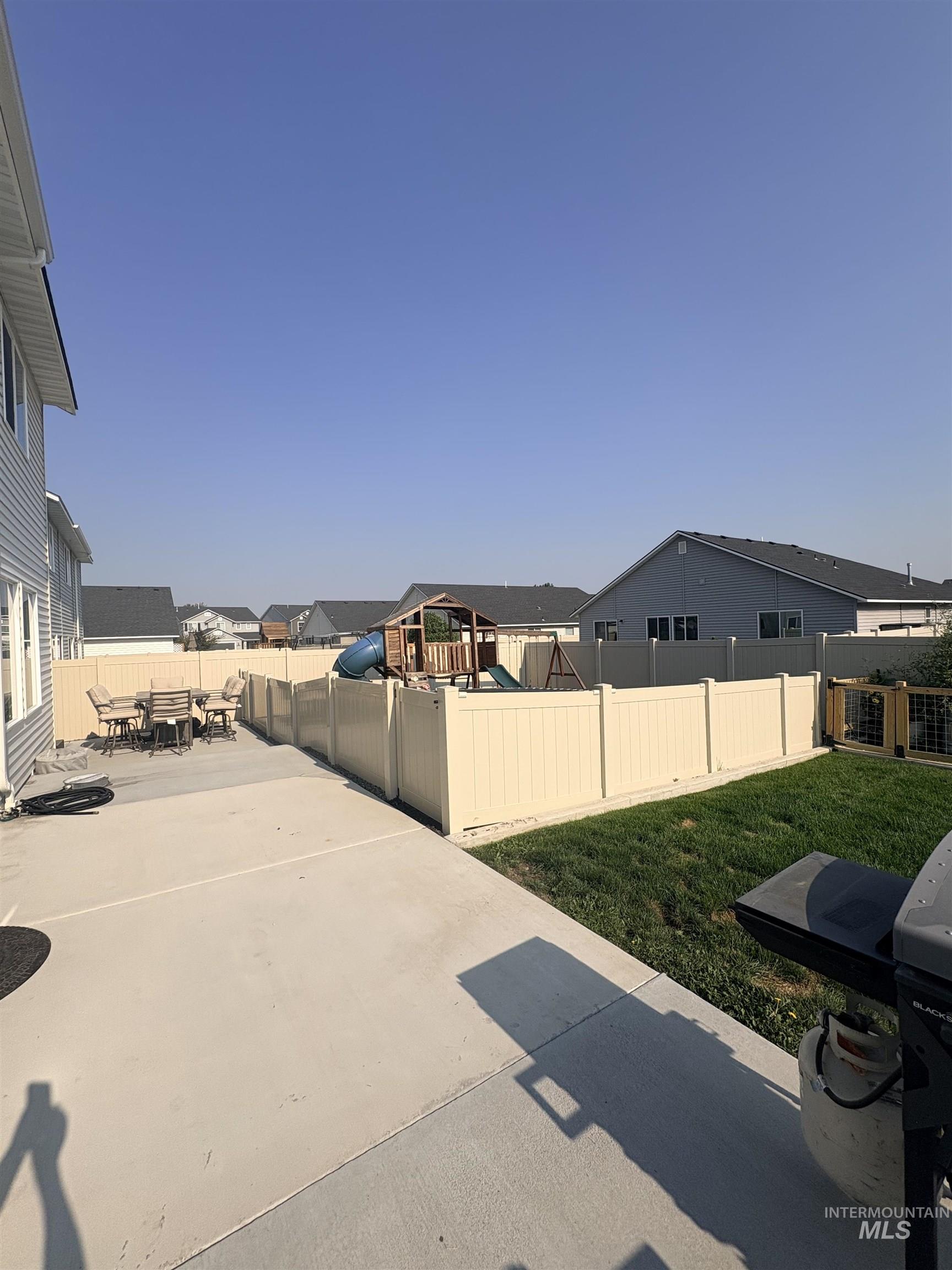 12745 Ashfield, Caldwell, Idaho 83607, 4 Bedrooms, 2.5 Bathrooms, Residential For Sale, Price $475,000,MLS 98996453