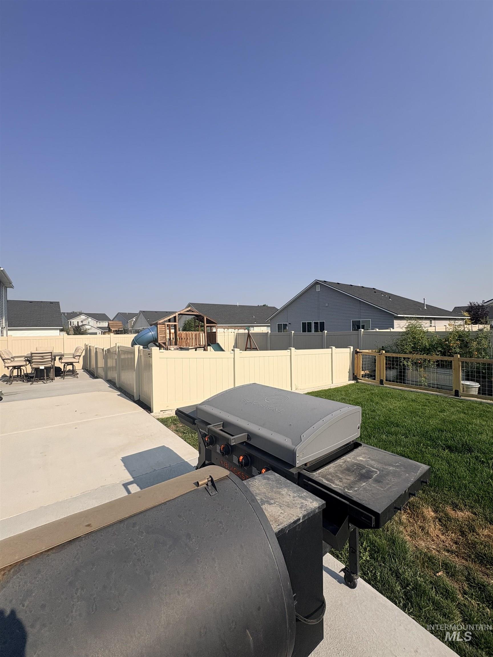 12745 Ashfield, Caldwell, Idaho 83607, 4 Bedrooms, 2.5 Bathrooms, Residential For Sale, Price $475,000,MLS 98996453