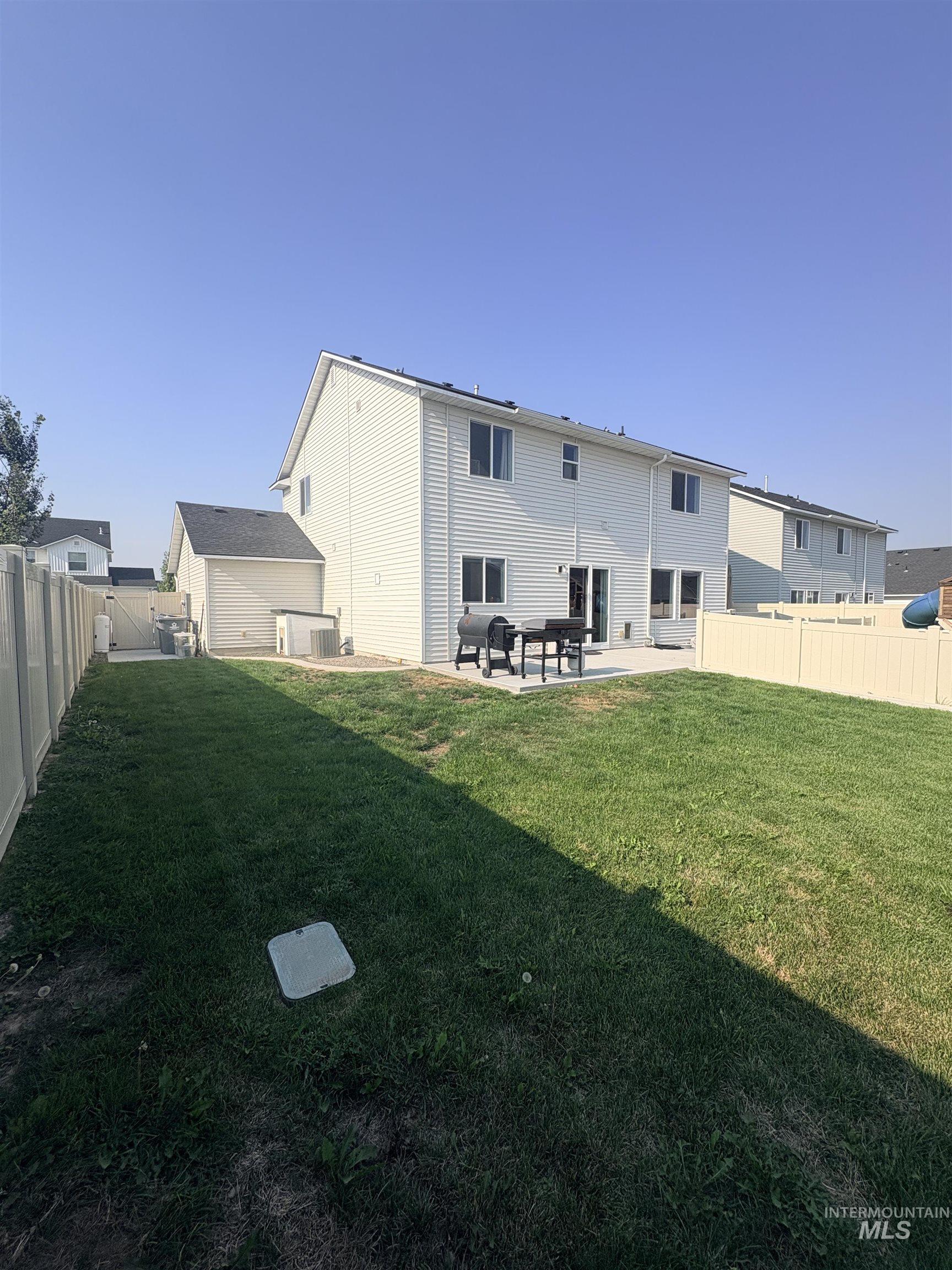 12745 Ashfield, Caldwell, Idaho 83607, 4 Bedrooms, 2.5 Bathrooms, Residential For Sale, Price $475,000,MLS 98996453