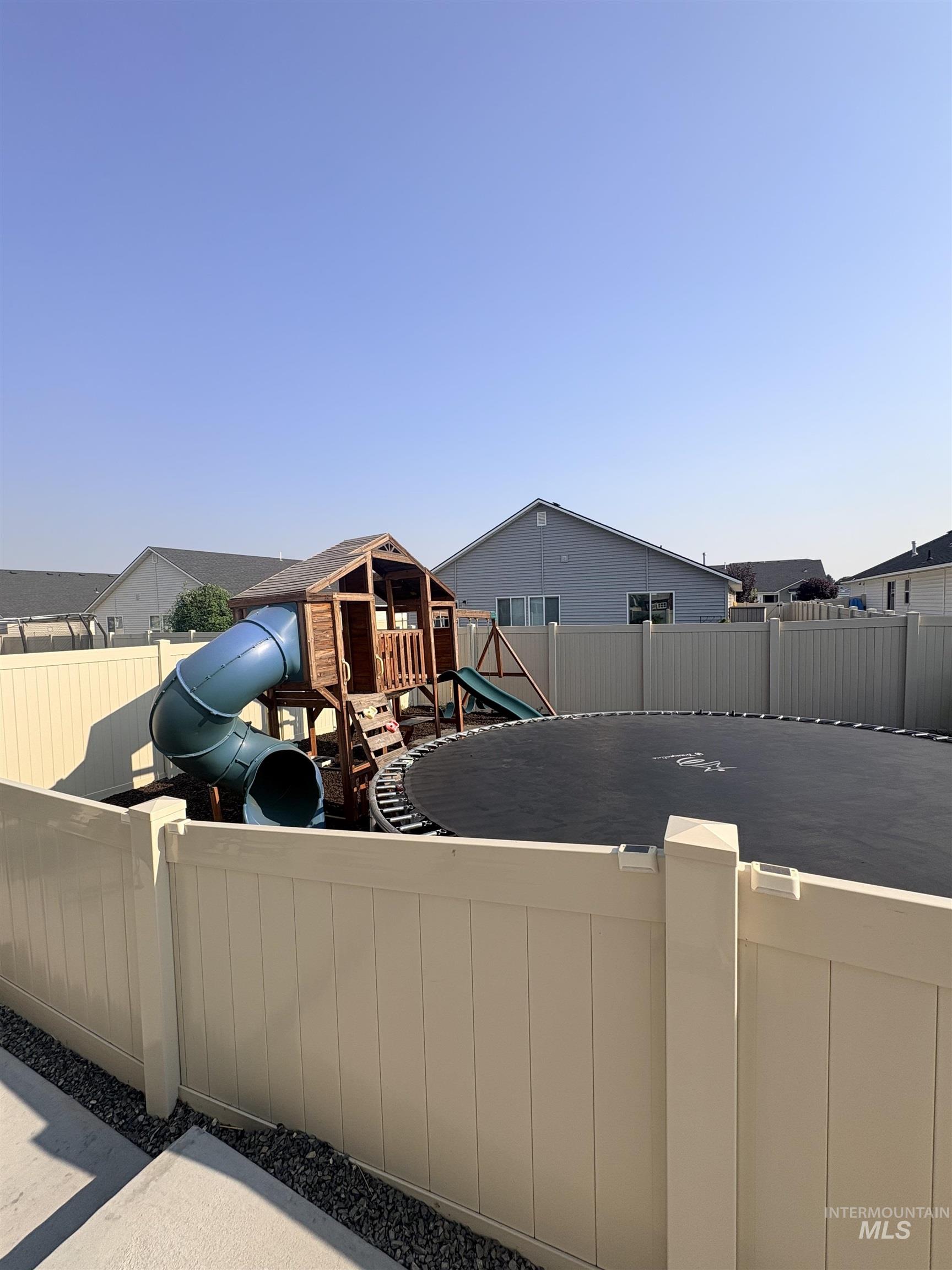12745 Ashfield, Caldwell, Idaho 83607, 4 Bedrooms, 2.5 Bathrooms, Residential For Sale, Price $475,000,MLS 98996453
