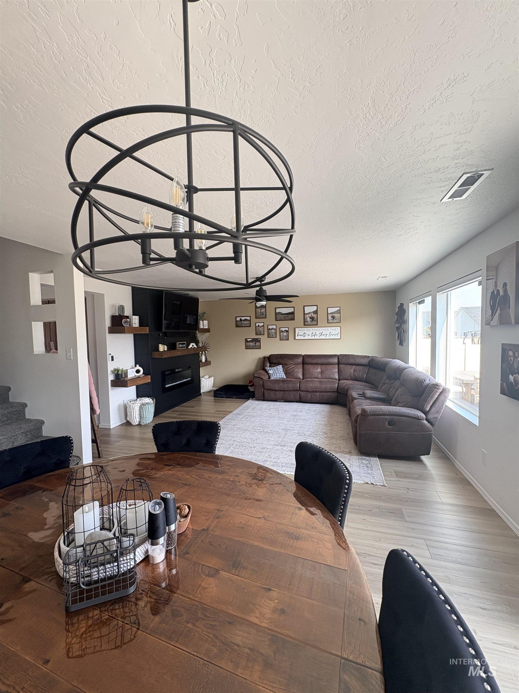 12745 Ashfield, Caldwell, Idaho 83607, 4 Bedrooms, 2.5 Bathrooms, Residential For Sale, Price $475,000,MLS 98996453