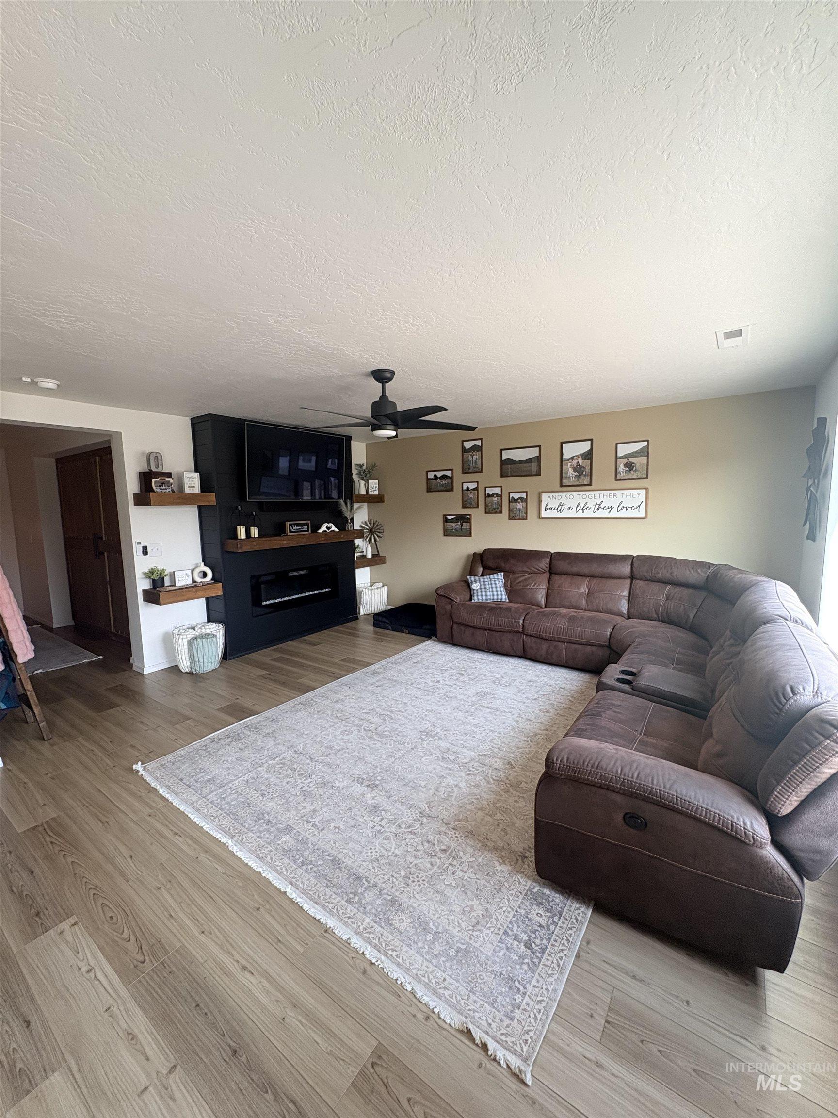12745 Ashfield, Caldwell, Idaho 83607, 4 Bedrooms, 2.5 Bathrooms, Residential For Sale, Price $475,000,MLS 98996453