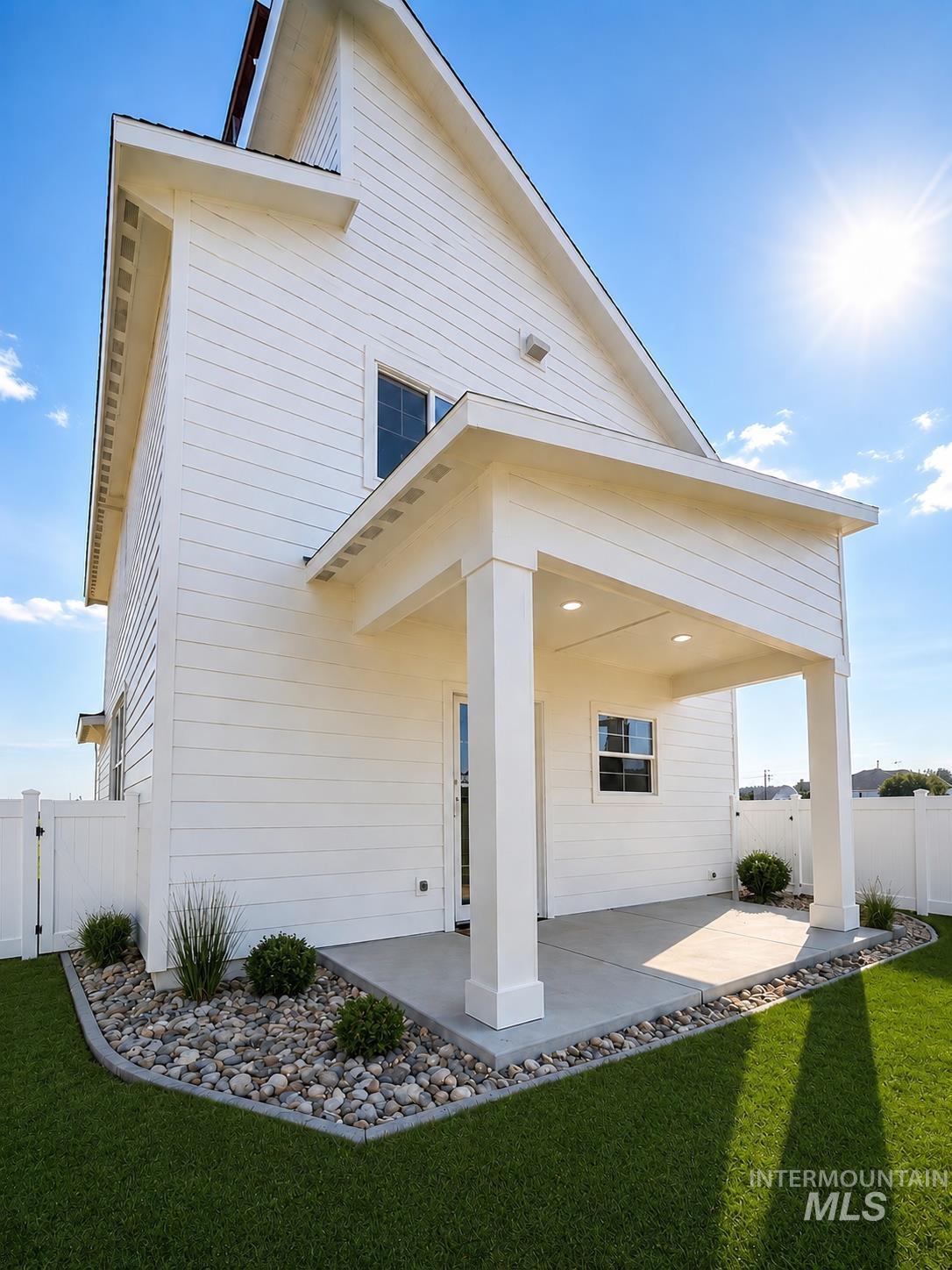11663 W Endsley Ln, Star, Idaho 83669, 4 Bedrooms, 2.5 Bathrooms, Residential For Sale, Price $554,800,MLS 98996454