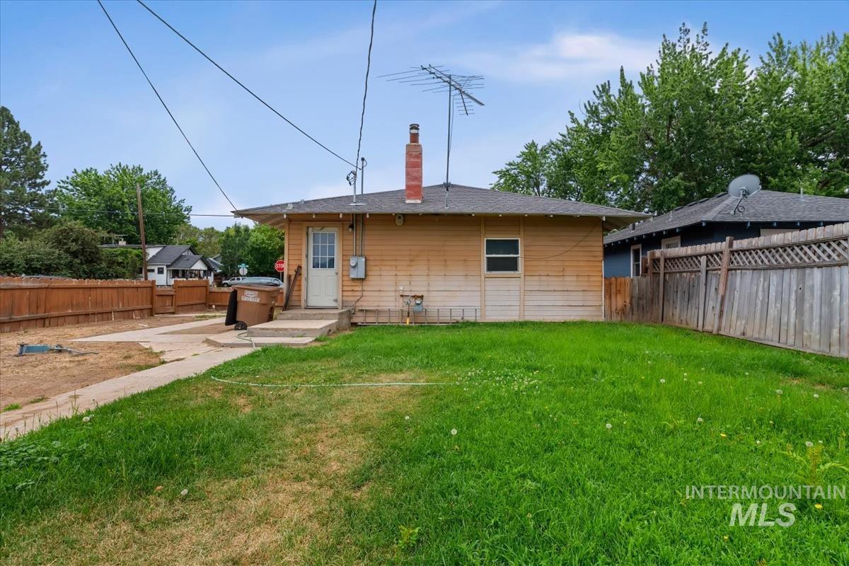 403 S Wardwell Ave, Emmett, Idaho 83617, 3 Bedrooms, 1 Bathroom, Residential For Sale, Price $224,900, 98996455