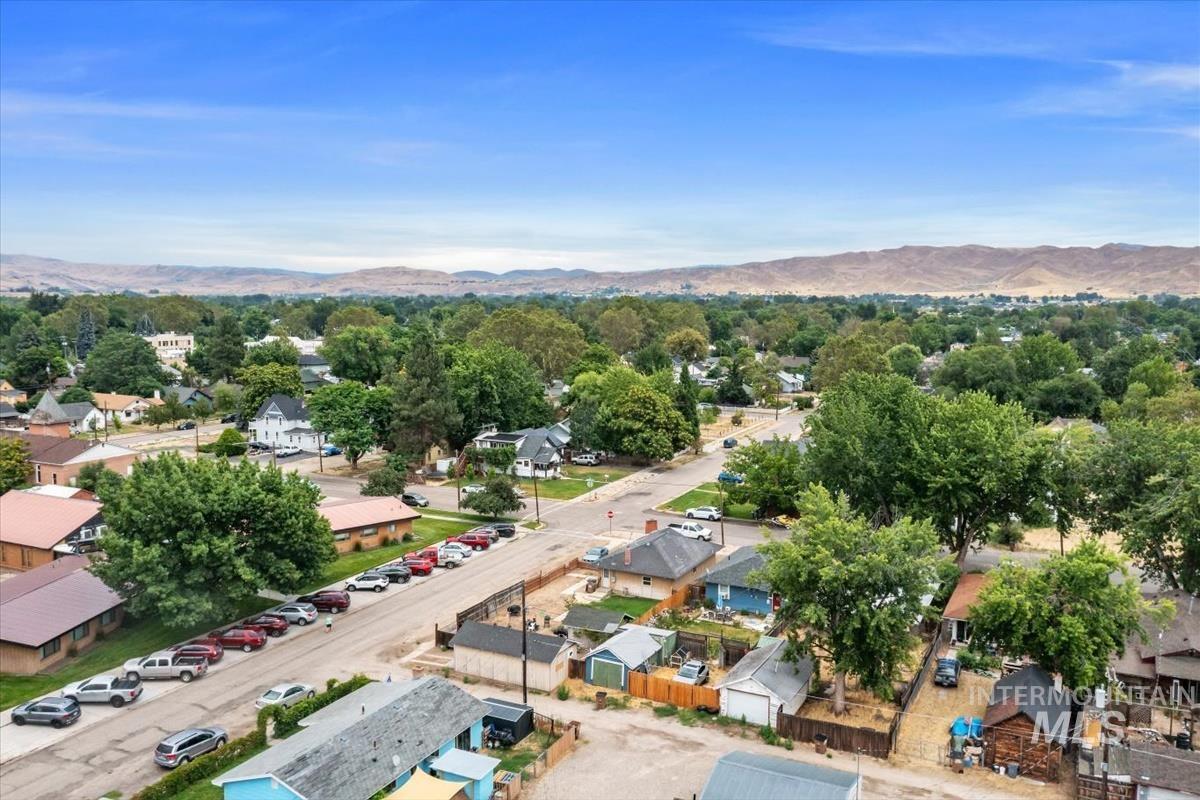 403 S Wardwell Ave, Emmett, Idaho 83617, 3 Bedrooms, 1 Bathroom, Residential For Sale, Price $224,900, 98996455