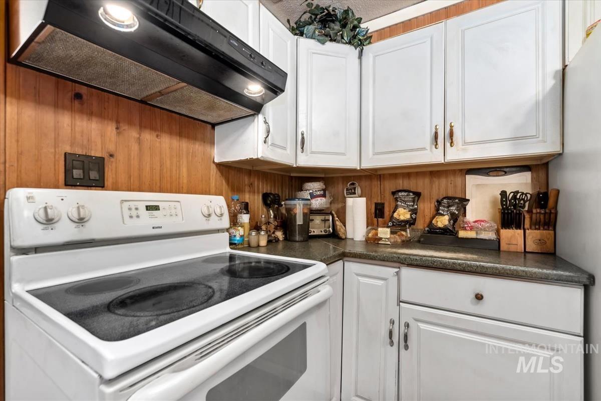 403 S Wardwell Ave, Emmett, Idaho 83617, 3 Bedrooms, 1 Bathroom, Residential For Sale, Price $224,900, 98996455