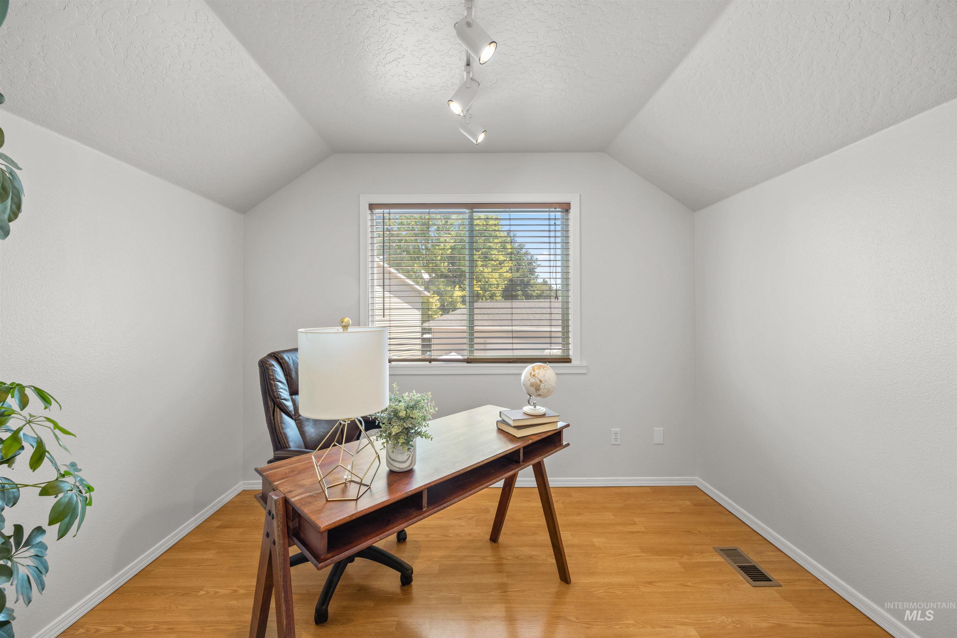 2839 W Pudu St, Meridian, Idaho 83646, 3 Bedrooms, 2.5 Bathrooms, Residential For Sale, Price $499,900,MLS 98996456