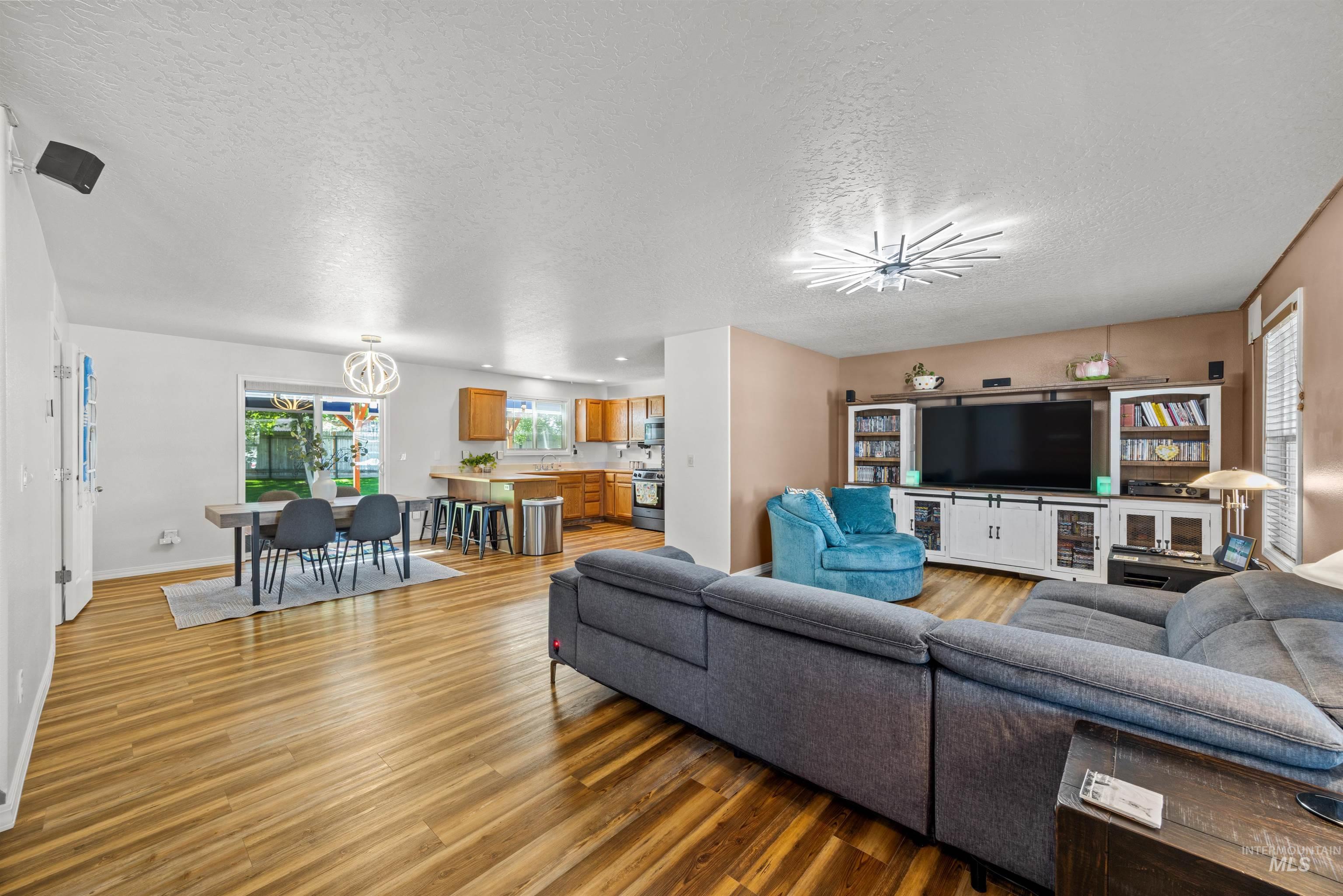 2839 W Pudu St, Meridian, Idaho 83646, 3 Bedrooms, 2.5 Bathrooms, Residential For Sale, Price $499,900,MLS 98996456