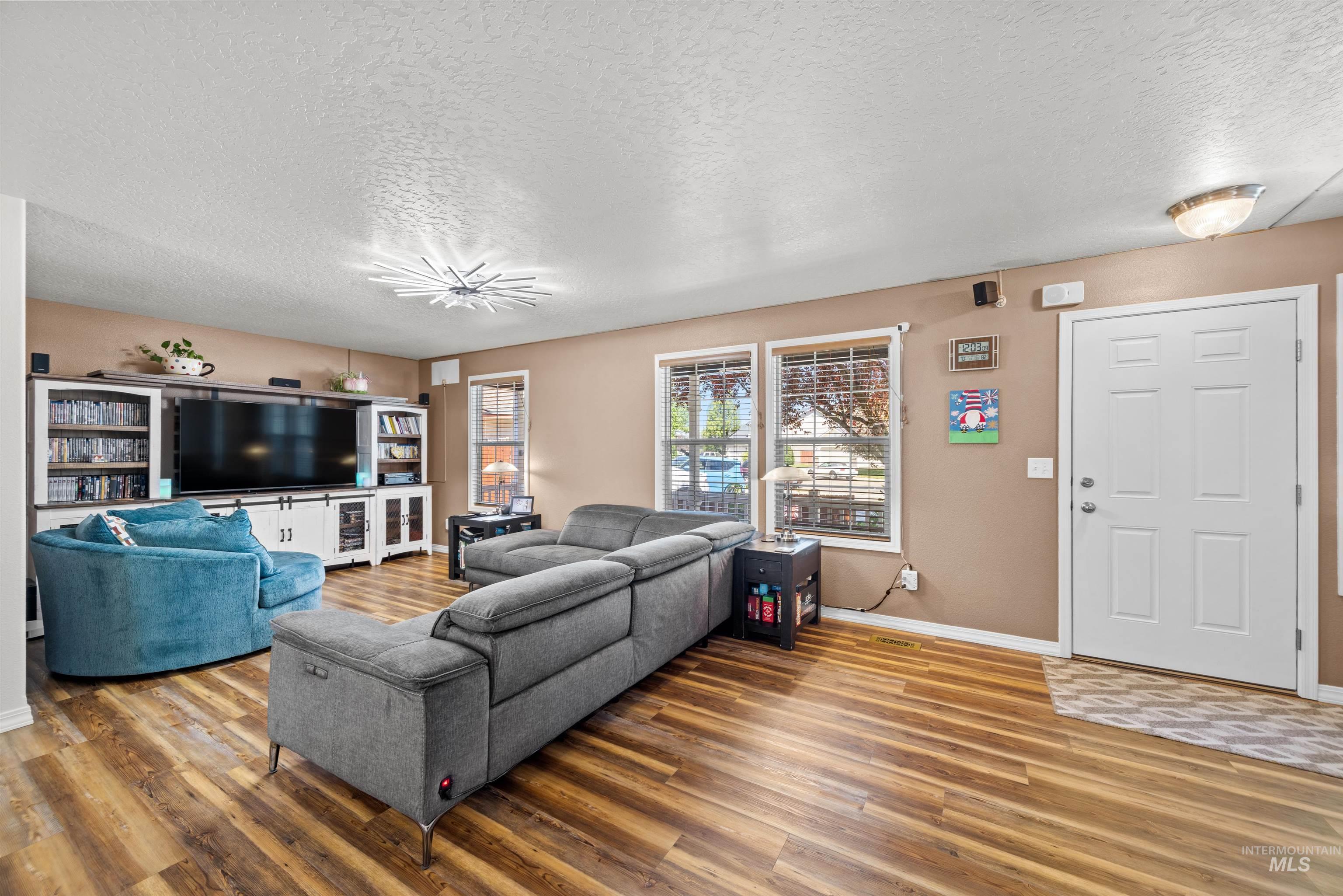 2839 W Pudu St, Meridian, Idaho 83646, 3 Bedrooms, 2.5 Bathrooms, Residential For Sale, Price $499,900,MLS 98996456