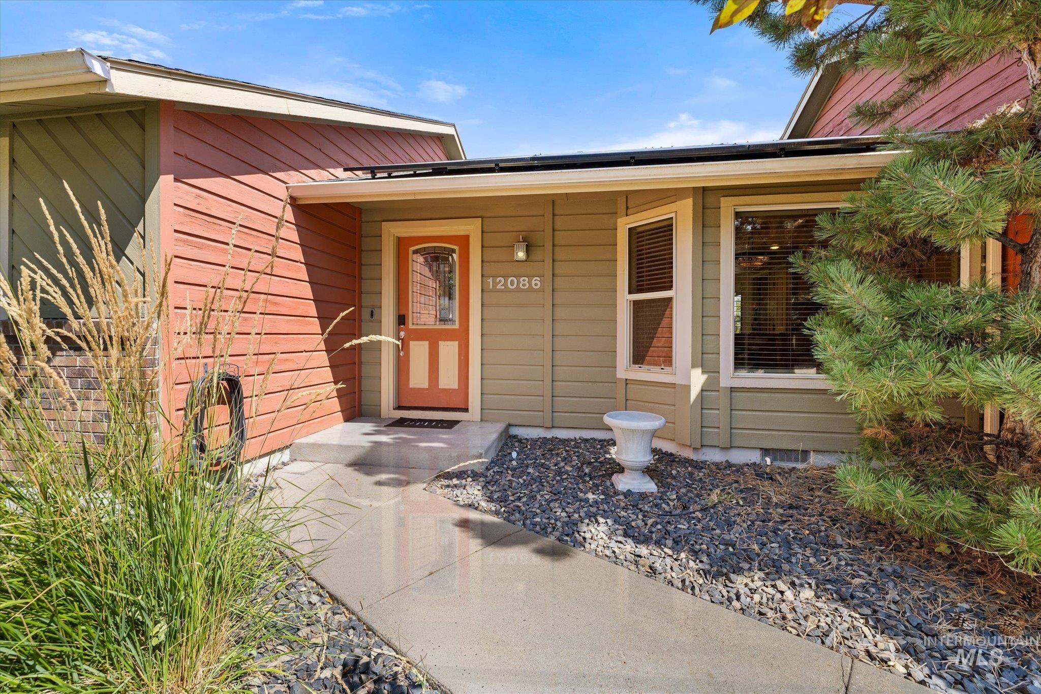 12086 W Ramrod Dr, Boise, Idaho 83713, 4 Bedrooms, 2.5 Bathrooms, Residential For Sale, Price $500,000,MLS 98996460